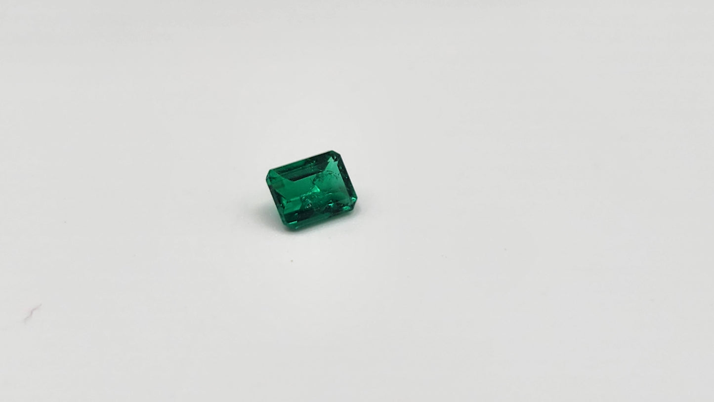 Emerald loose