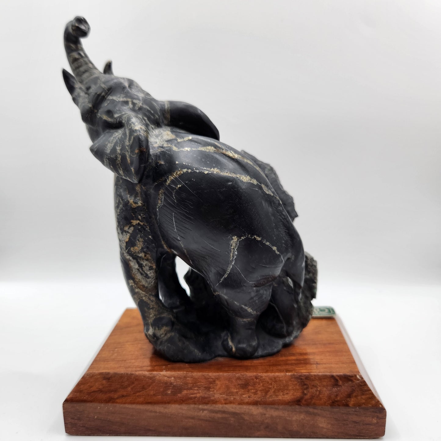 Elephant sculpture maxi