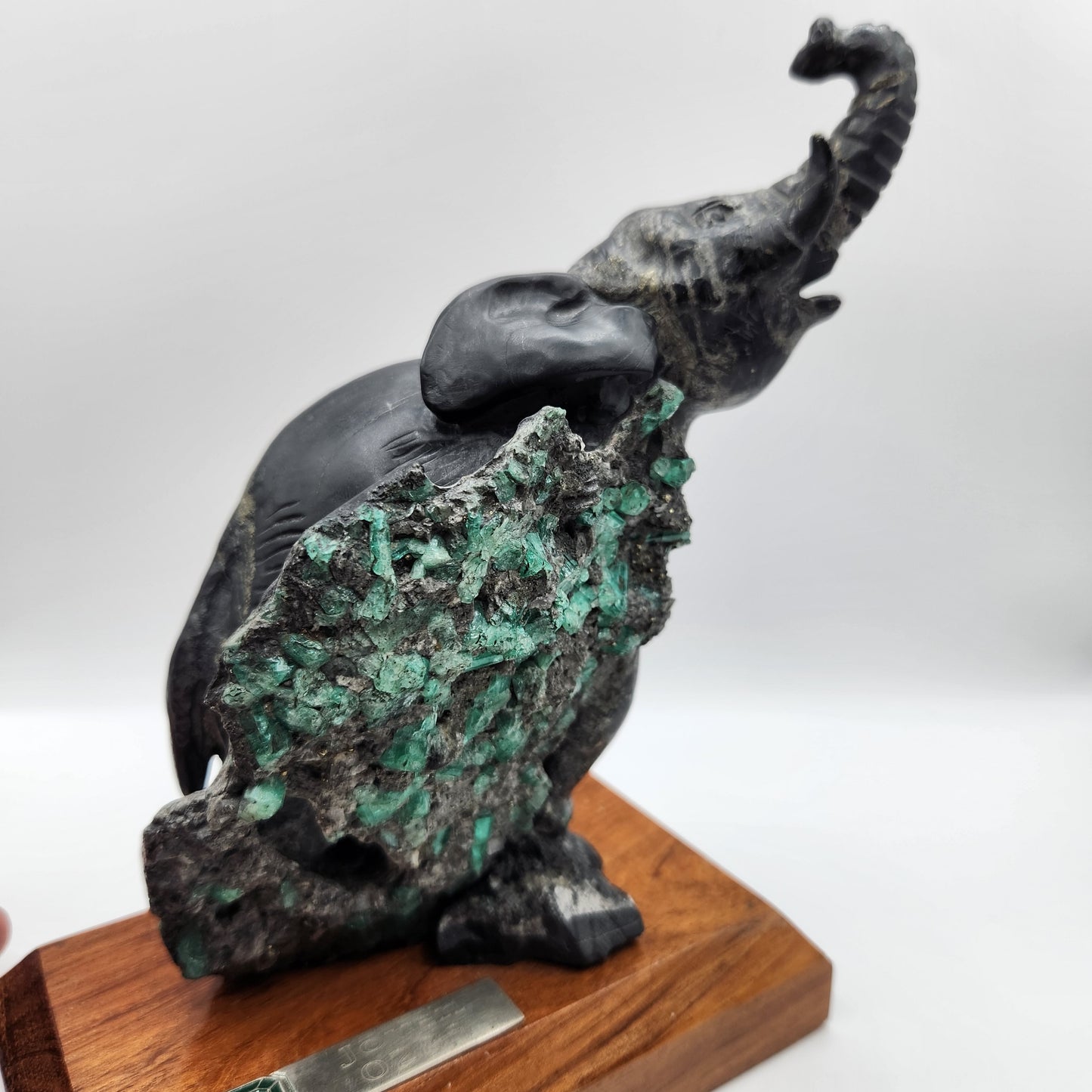 Elephant sculpture maxi