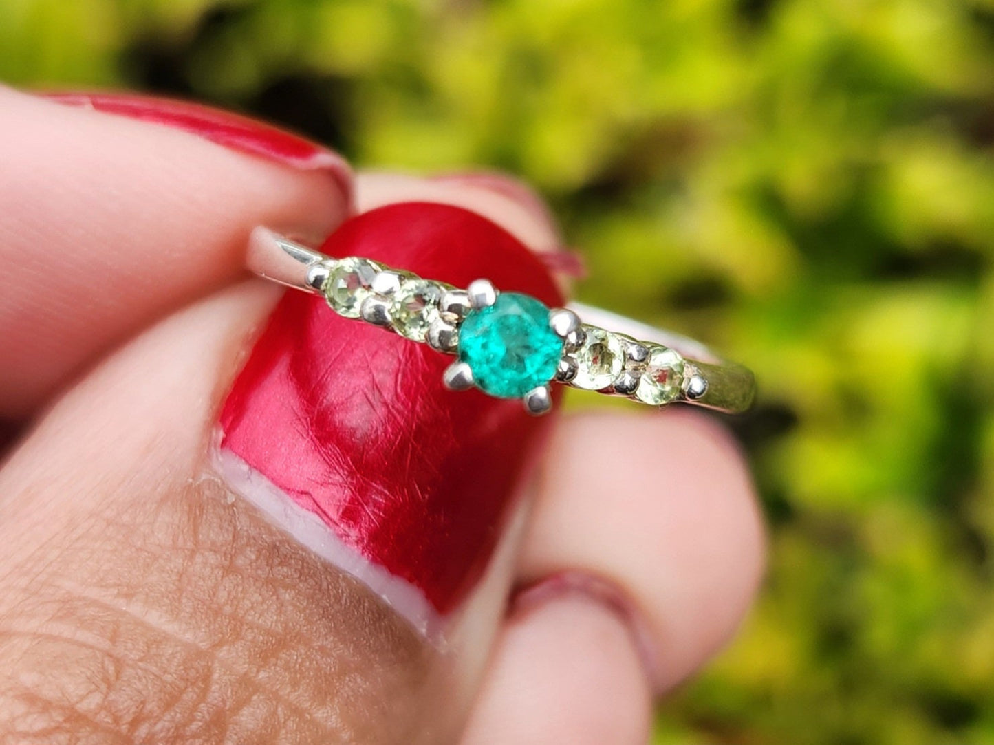 emerald ring and silver, may birthstone, green stone ring, Colombian Emerald, Colombian jewelry, handmade jewelry, gift for she, silver ring