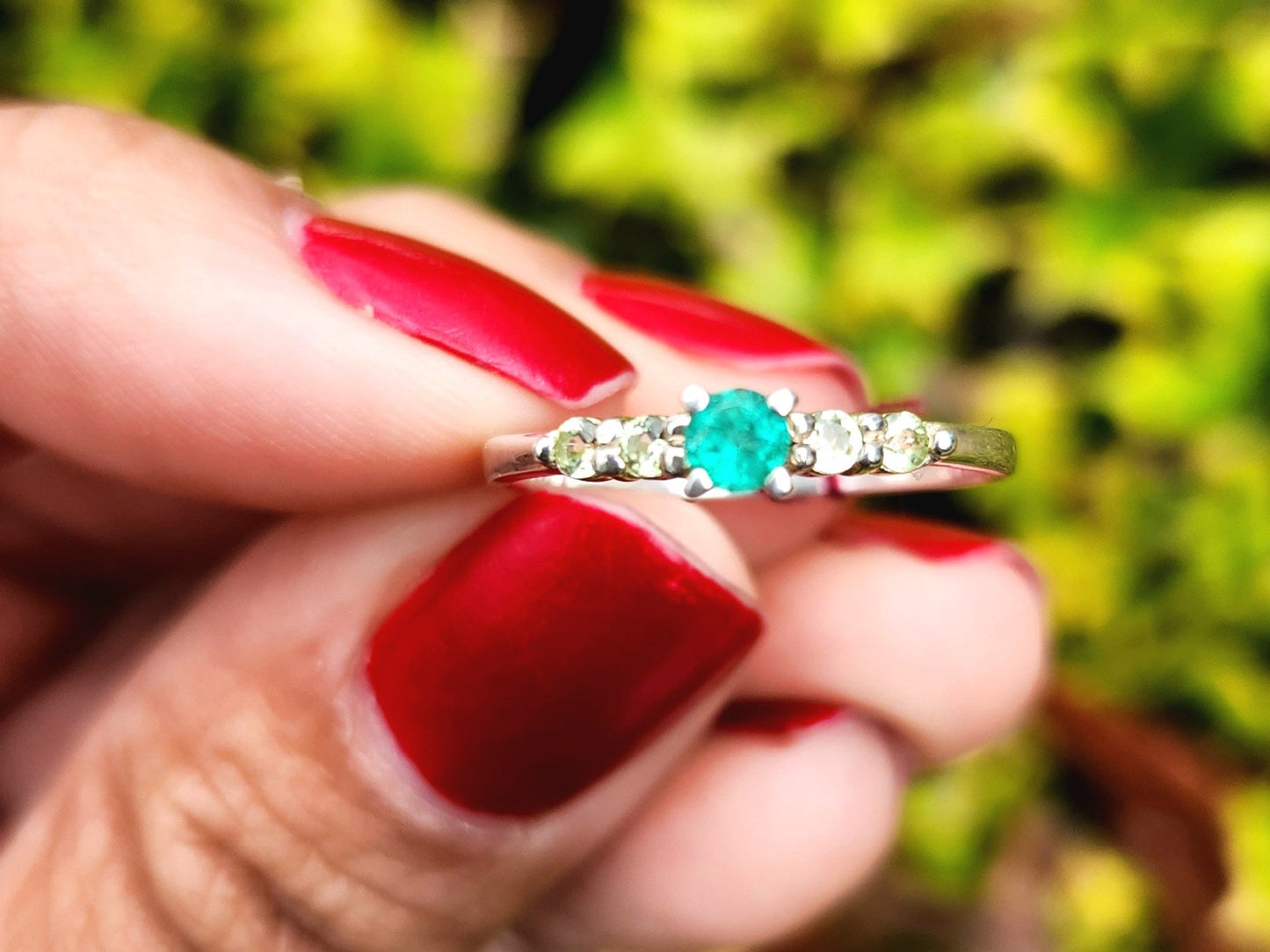 emerald ring and silver, may birthstone, green stone ring, Colombian Emerald, Colombian jewelry, handmade jewelry, gift for she, silver ring