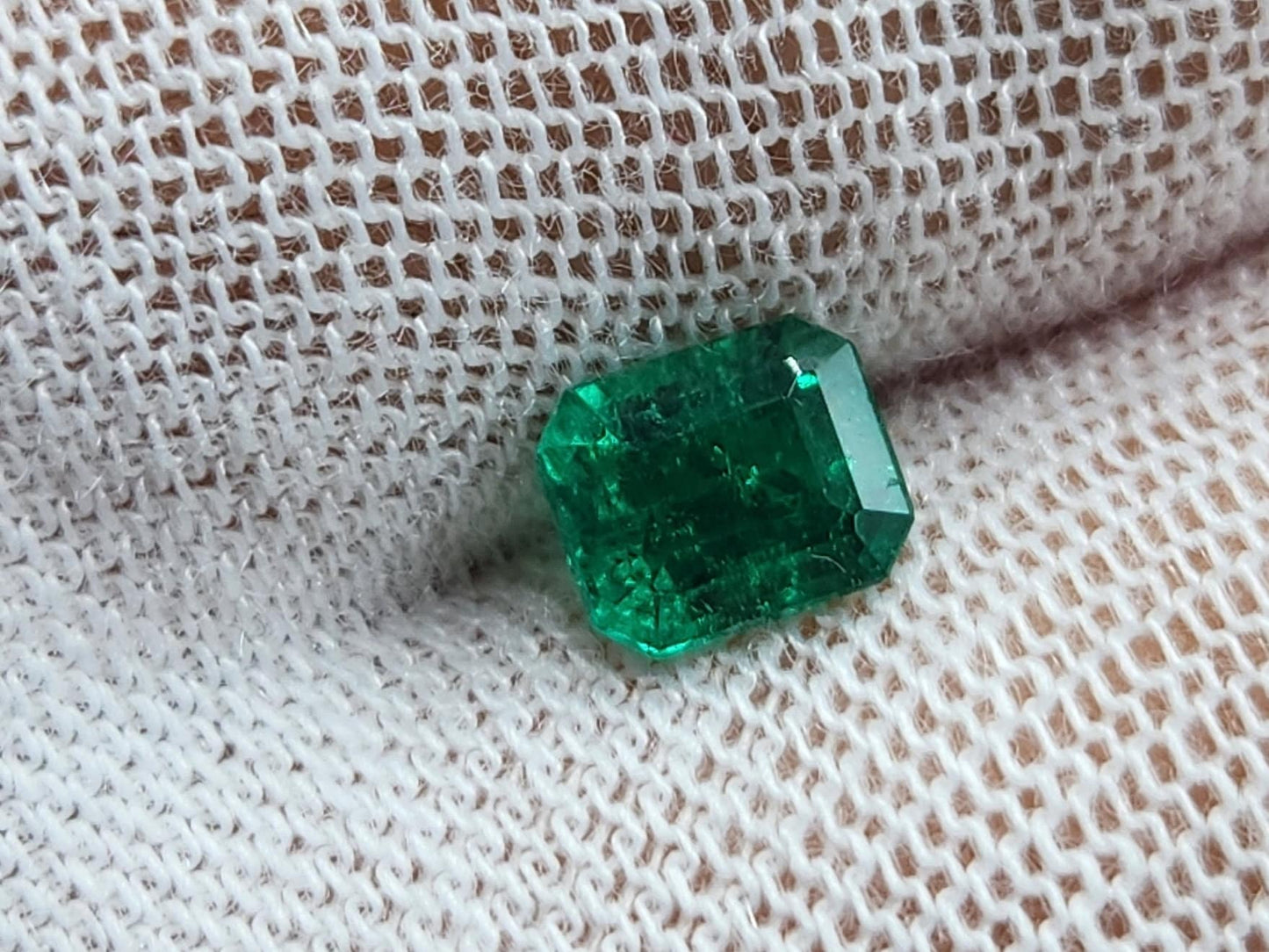 Colombian Emerald, Emerald Cut, natural stone, May birthstone, Emerald jewelry, jewelry design, natural gems, gift, love green
