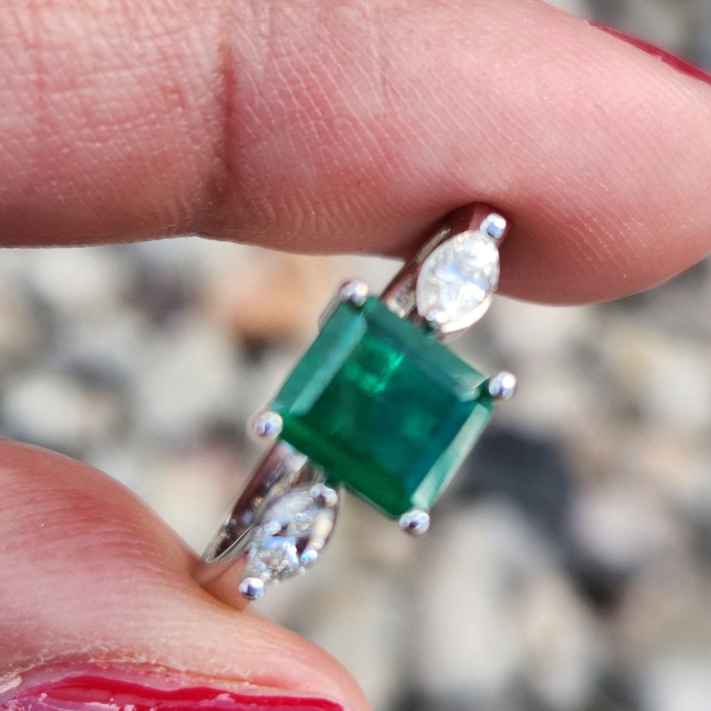 Colombian emerald ring & diamond, white gold 18 kt, may birthstone, Colombian emerald, vivid green, handmade jewelry, gift for she, size 6.5