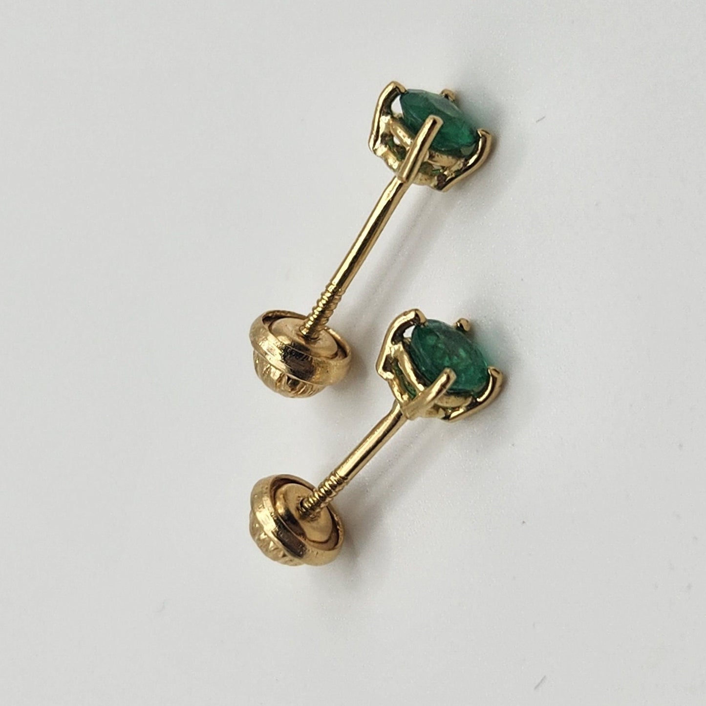 Safety earrings 18 kt yellow gold, colombian emerald, vivid green, emerald crystal, may birthstone,handmade, colombian jewelry green