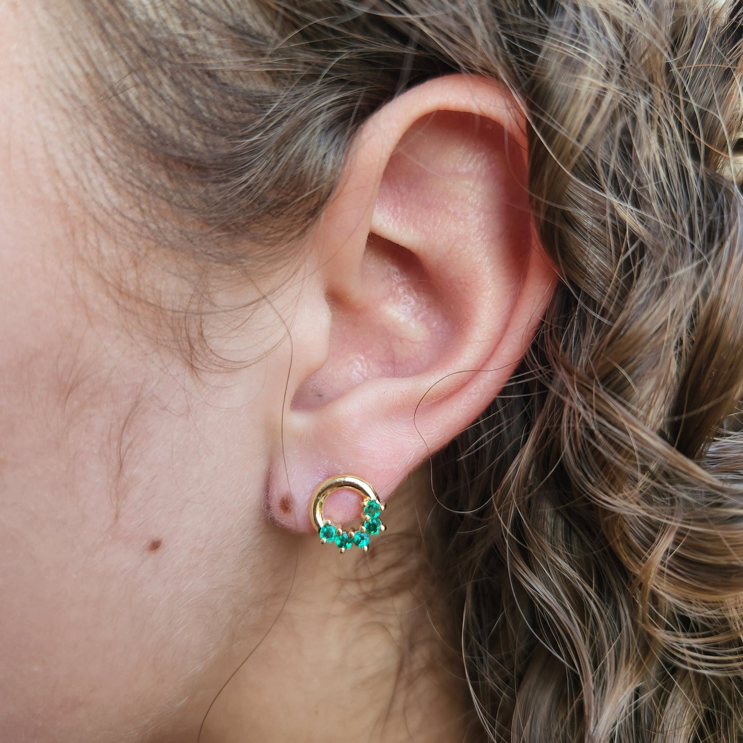 Colombian Emerald earrings 18 kt yellow gold, vivid green natural emerald, emerald crystal, may birthstone,handmade, colombian jewelry green