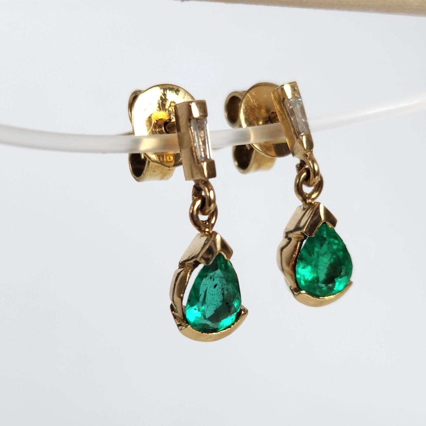 Handmade Colombian Emerald and diamond Earrings in 18 kt Yellow Gold, Vivid Green Natural Emerald, May Birthstone Jewelry, Unique Colombian