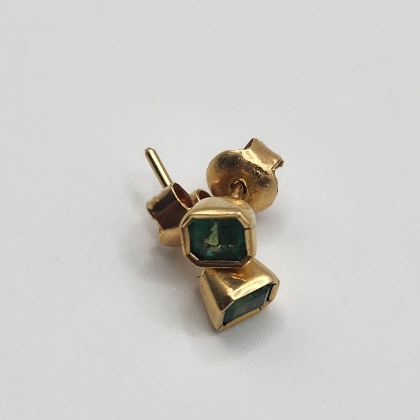 Colombian Emerald earrings 18 kt yellow gold, .40 ct aproxnatural emerald, emerald crystal, maybirthstone,handmade, colombian jewelry green