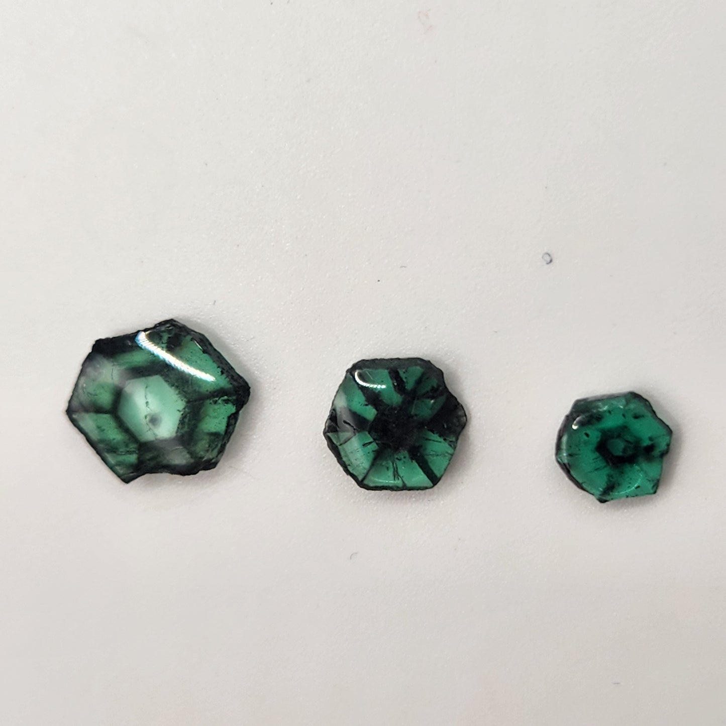 Esmeralda Trapiche Colombiana 2.38ct - Gema Rara Muzo - EsmeraldaColombia