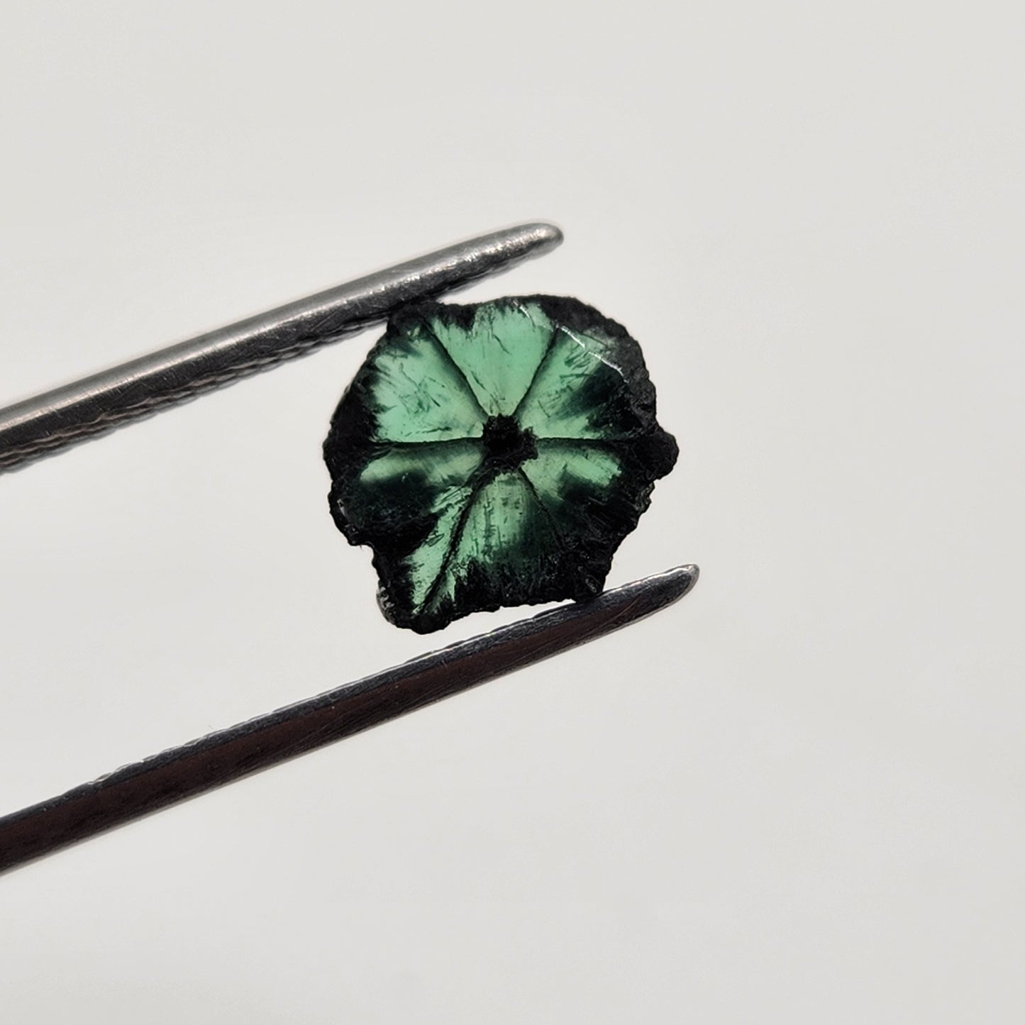 Esmeralda Trapiche Colombiana 1.97ct - Gema Rara Premium Muzo
