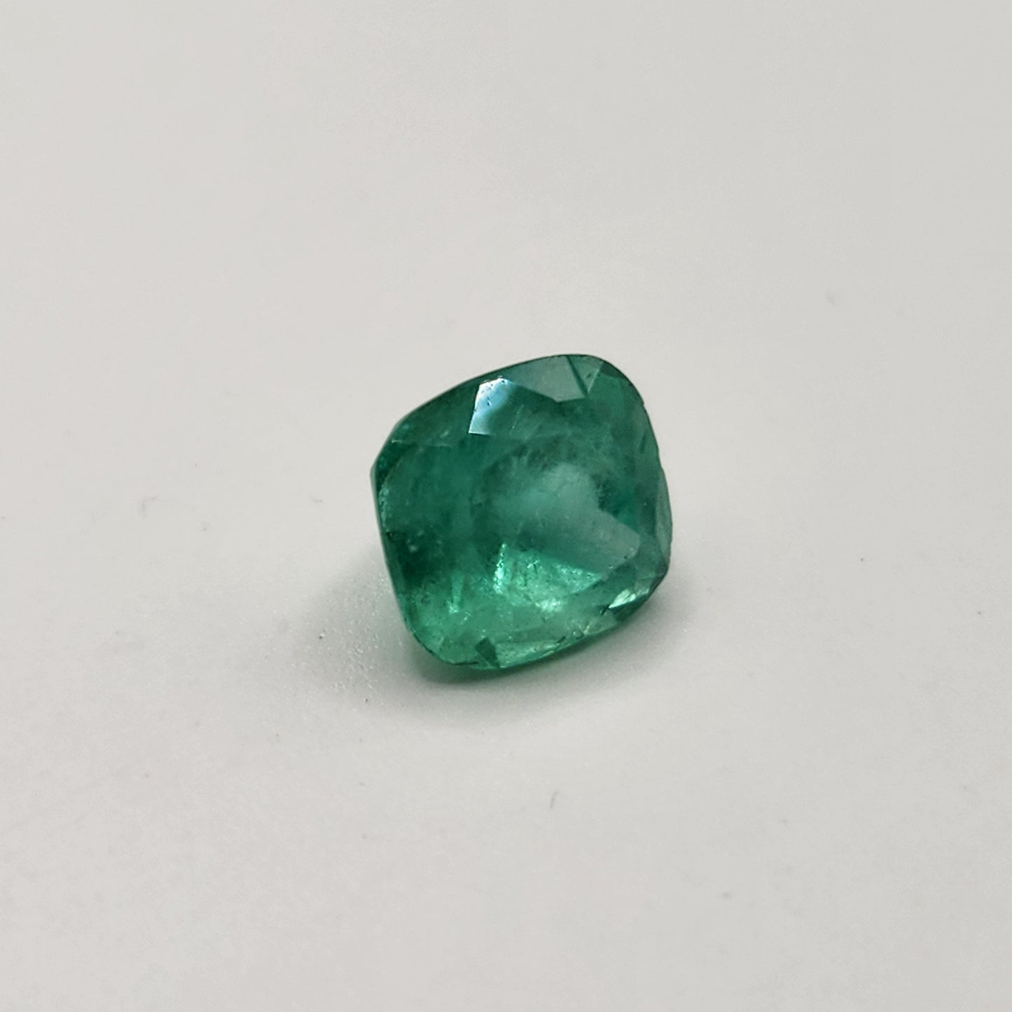 smeralda Colombiana Corte Cushion 2.14ct - Piedra Natural - Esmeralda Colombia. piedra natal de mayo