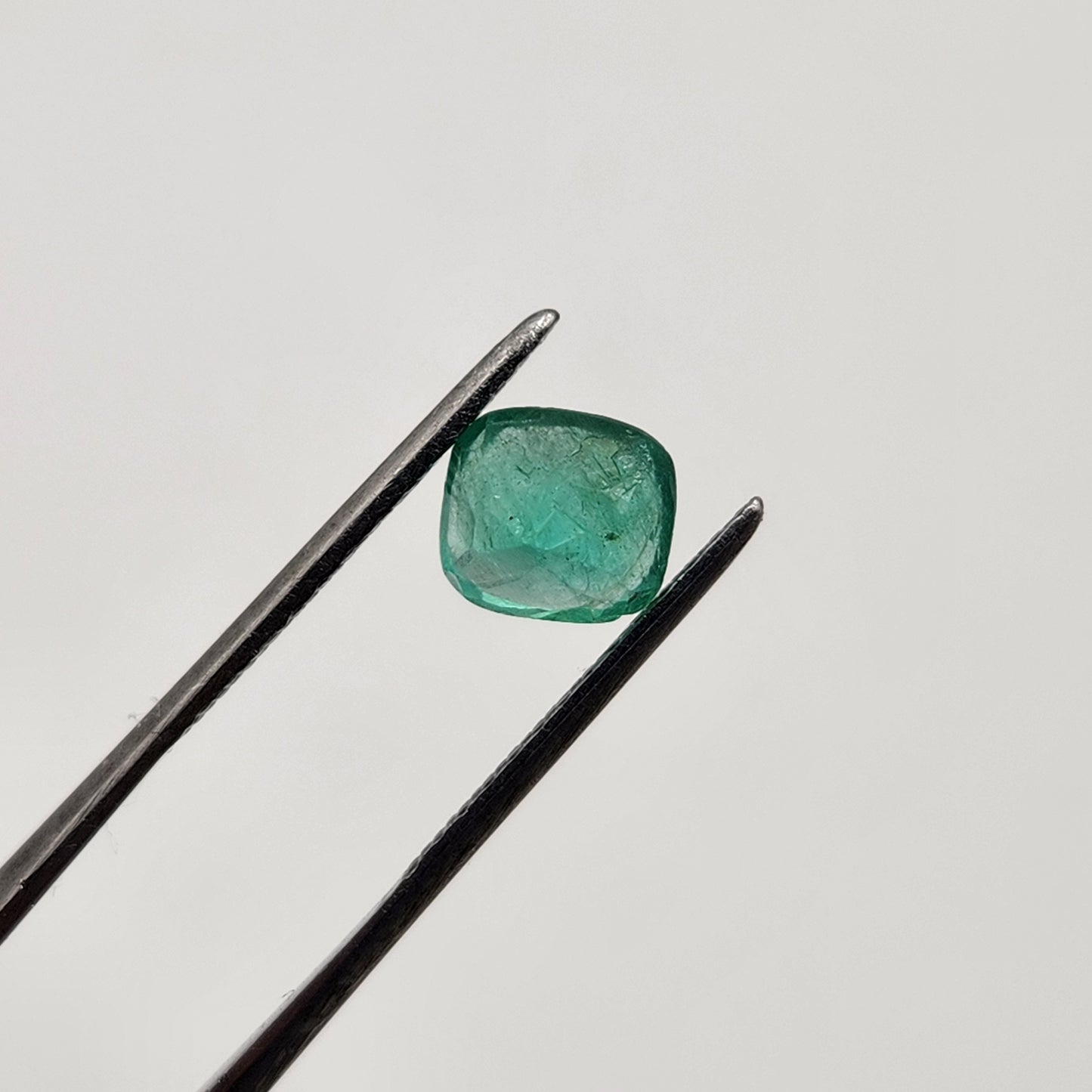 smeralda Colombiana Corte Cushion 2.14ct - Piedra Natural - Esmeralda Colombia. piedra natal de mayo