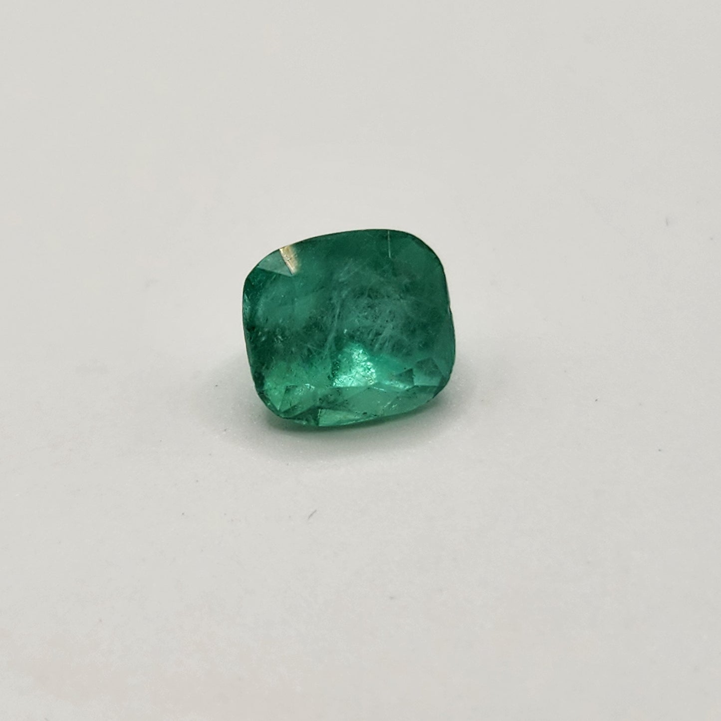 smeralda Colombiana Corte Cushion 2.14ct - Piedra Natural - Esmeralda Colombia. piedra natal de mayo