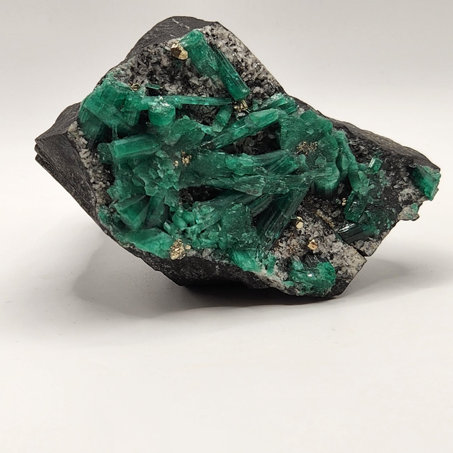 Especimen Esmeraldas Colombianas, Muzo, Cuarzo, Macla, Pirita, Natural, Ganga Esmeralda, Cristales Esmeralda, Colombia