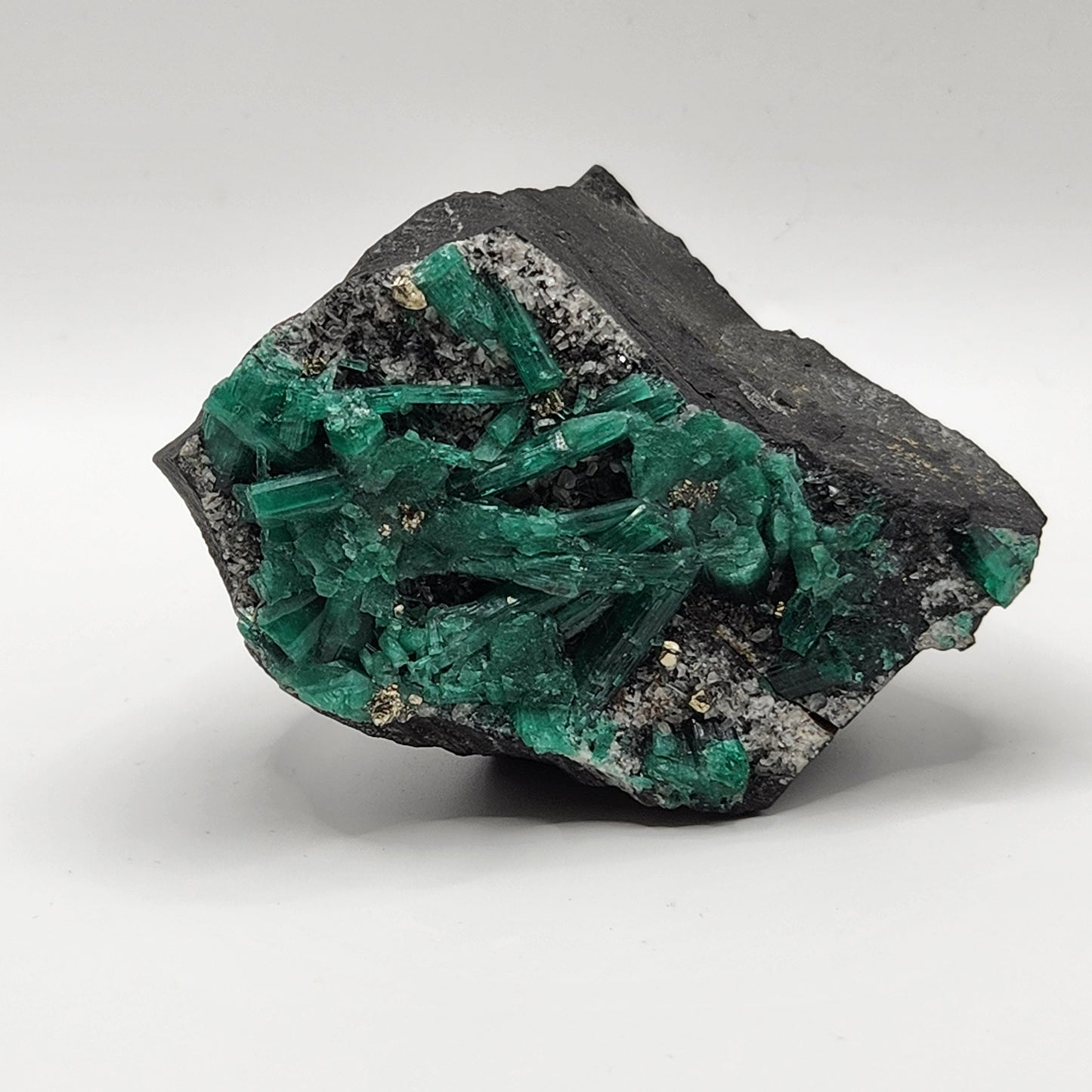 Especimen Esmeraldas Colombianas, Muzo, Cuarzo, Macla, Pirita, Natural, Ganga Esmeralda, Cristales Esmeralda, Colombia