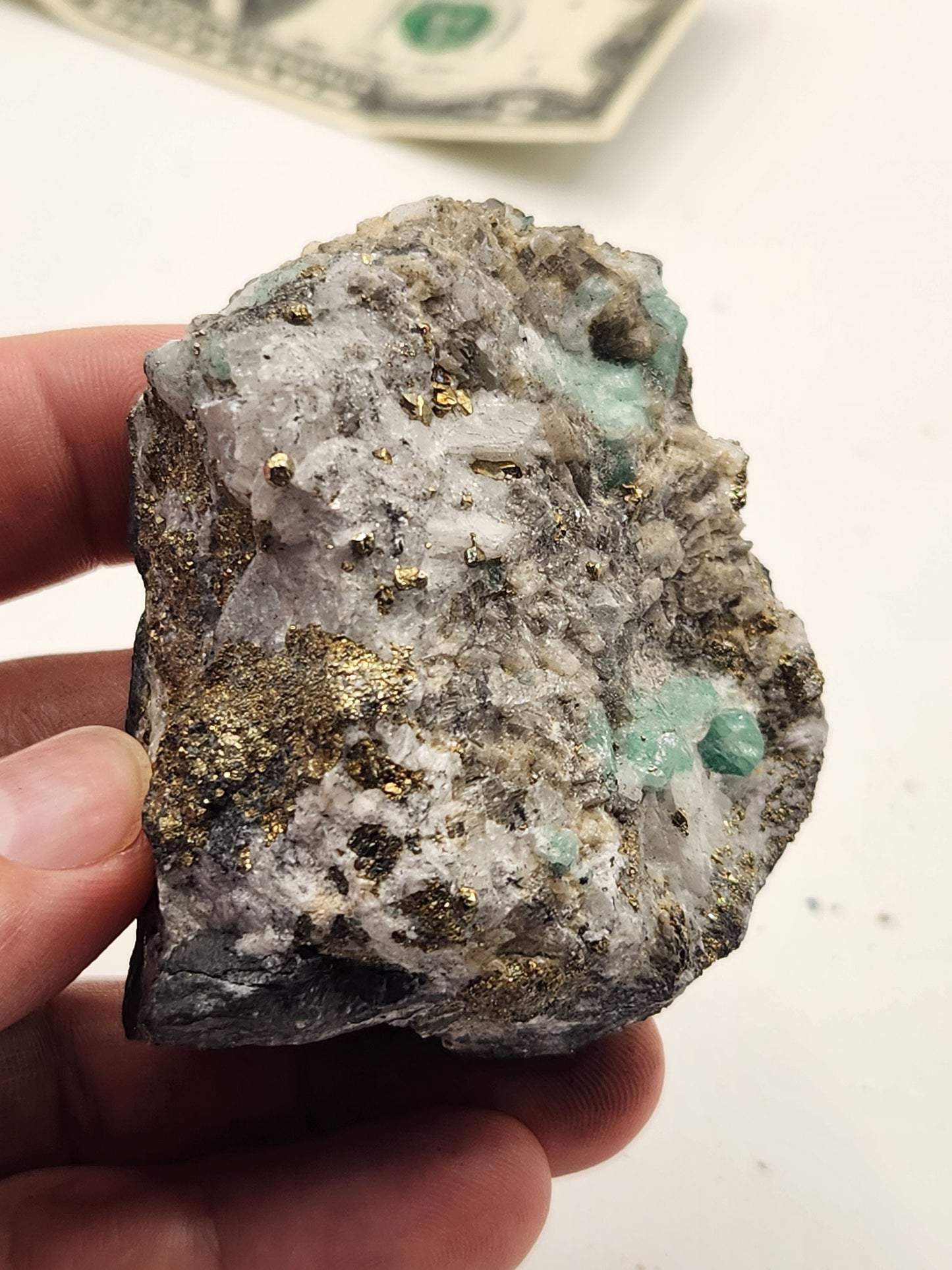 Especimen Esmeraldas Colombianas, Muzo, Cuarzo, Macla, Pirita, Natural, Ganga Esmeralda, Cristales Esmeralda, Colombia