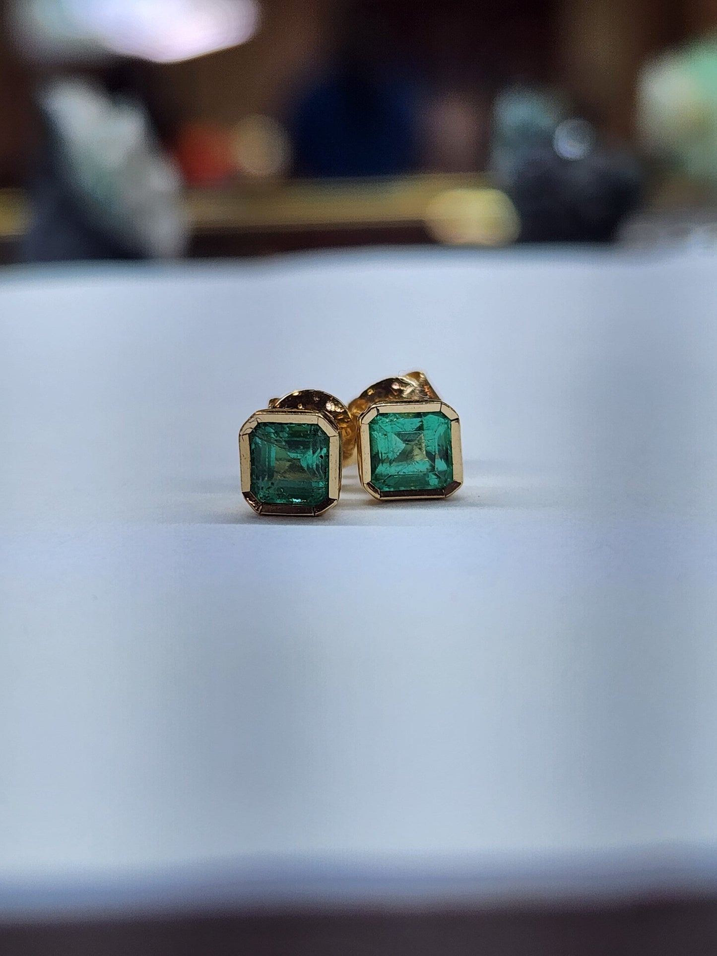 Handmade Colombian Emerald Earrings in 18 kt Yellow Gold, Vivid Green Natural Emerald, May Birthstone Jewelry, colombian emerald 1.40 ct