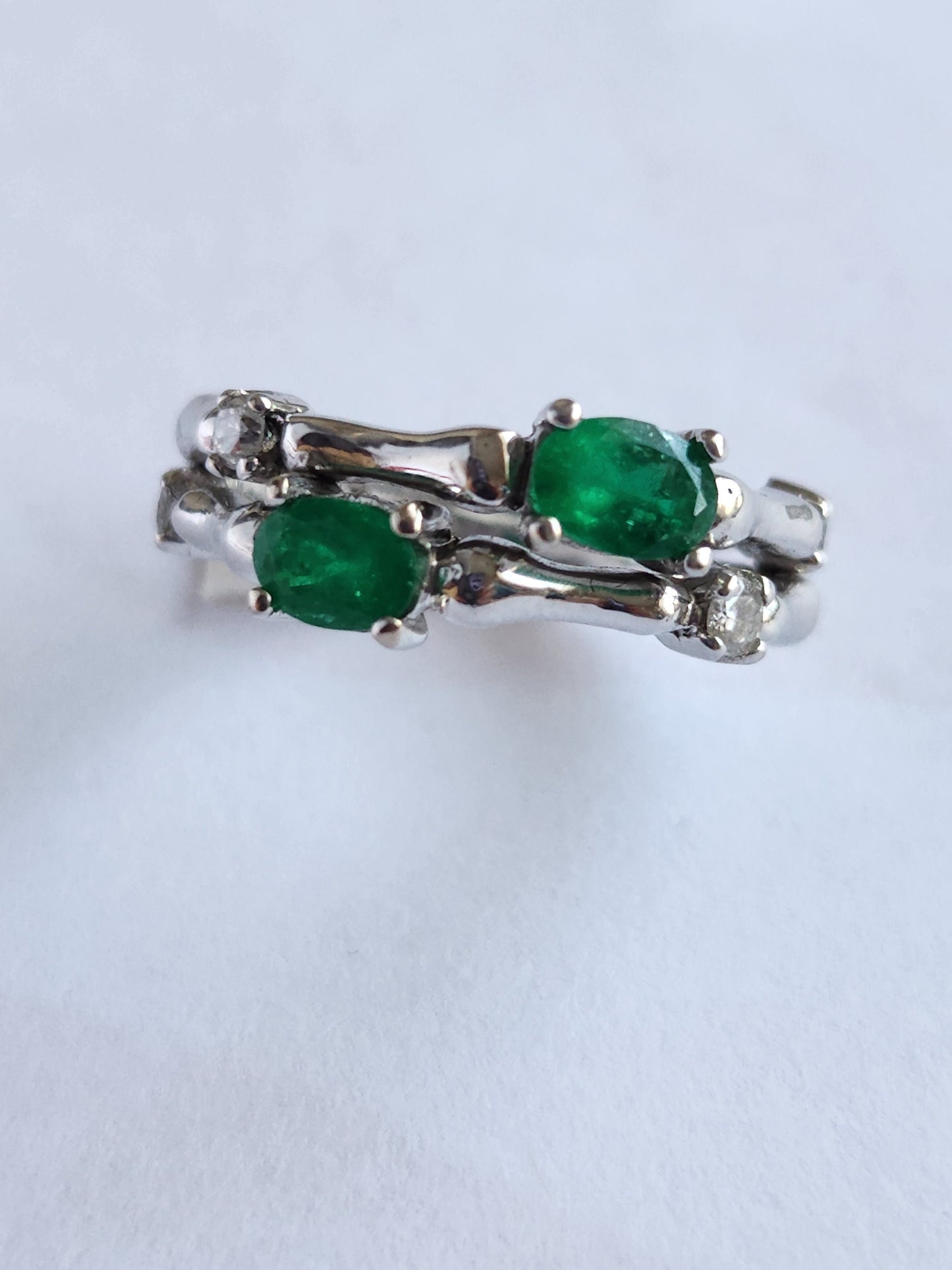 Beautiful natural emerald and real diamond white gold 18 kt,may birthstone, Colombian emerald, vivid green, luxury jewelry, handmade, gifts
