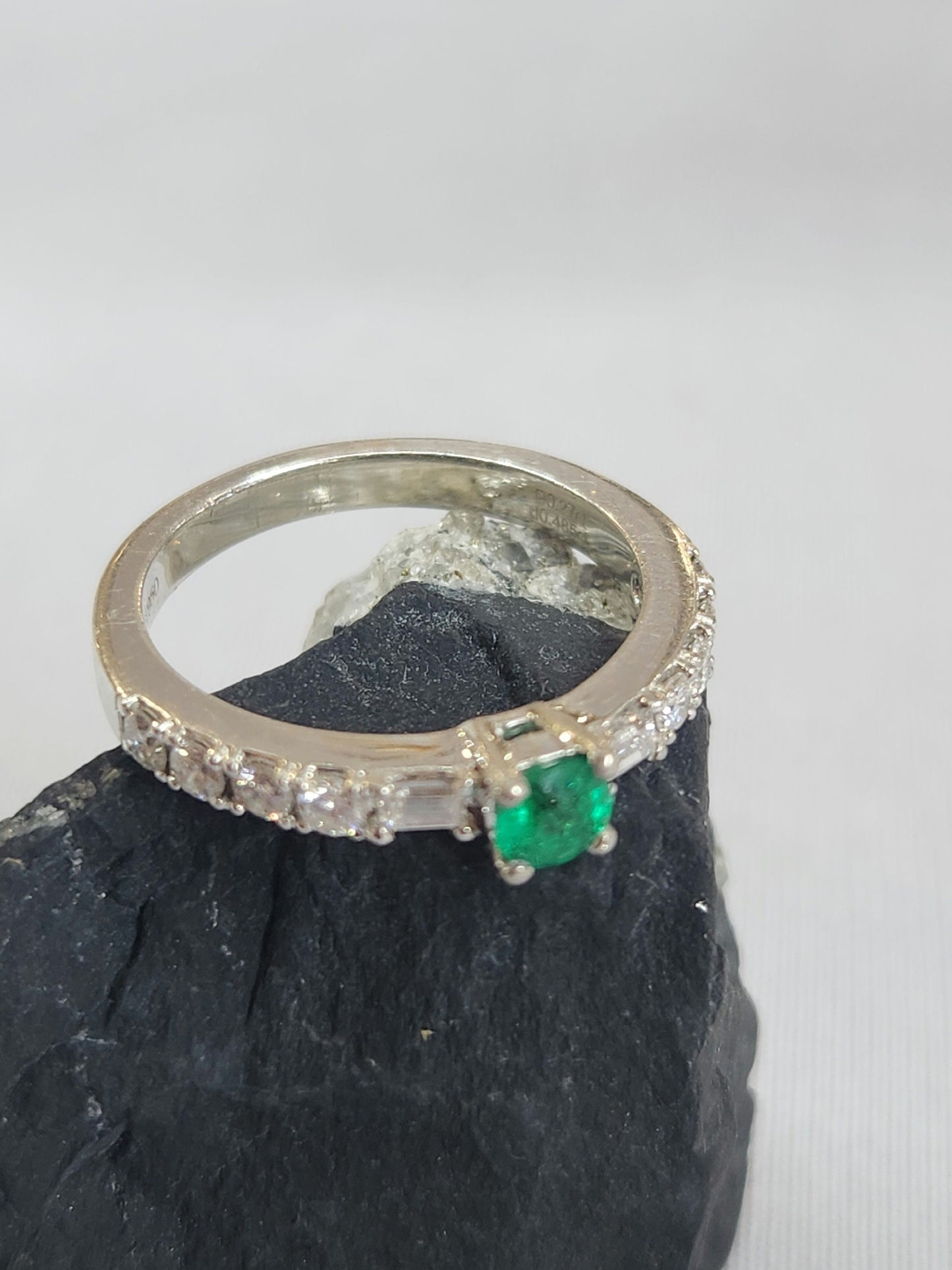 Exquisite 18K Platinum Emerald & Diamond Ring – Handmade Luxury Jewelry, Colombian May Birthstone, Vivid Green Elegance for Special Gifts