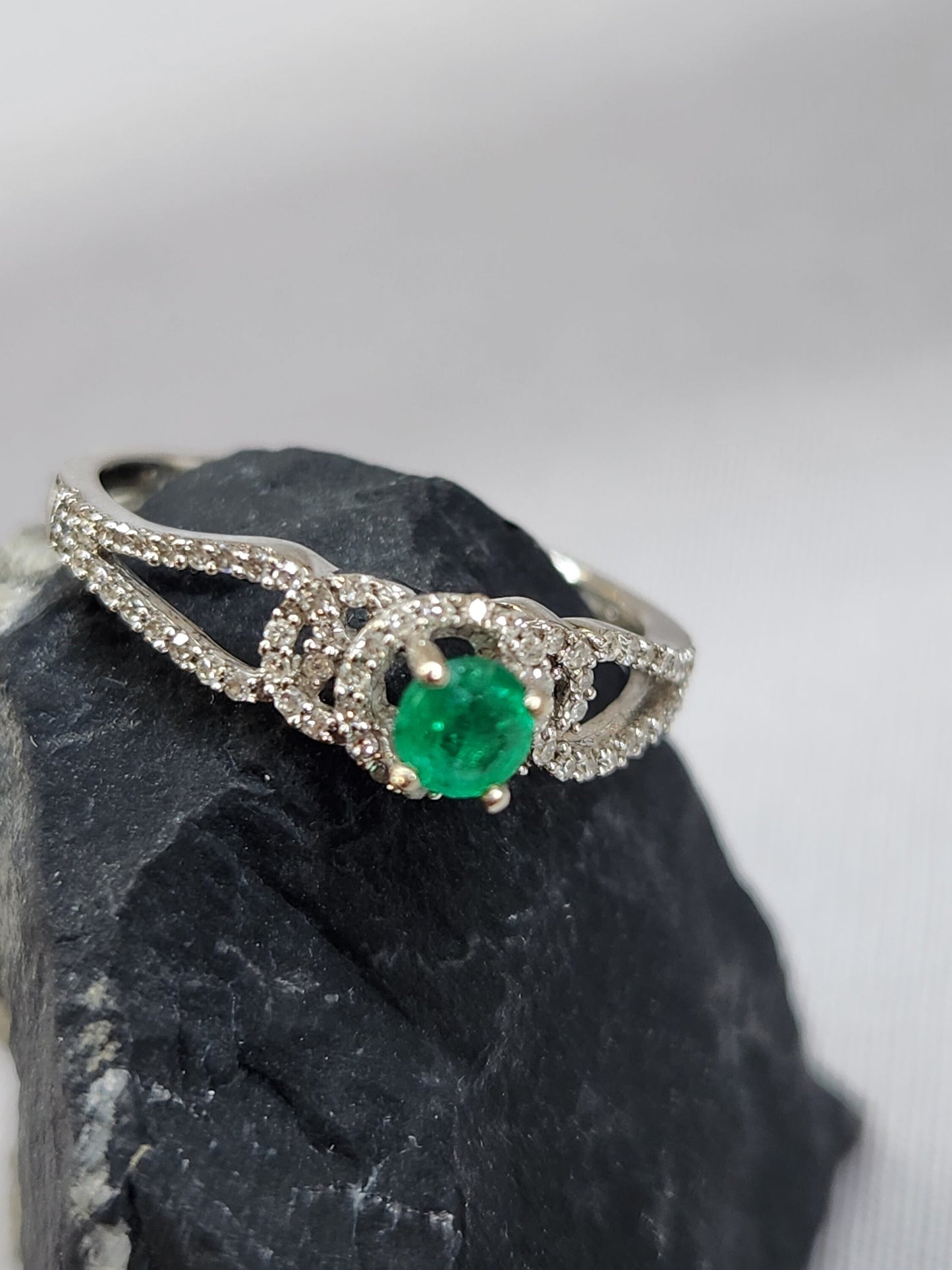 Beautiful natural emerald and real diamond white gold 14 kt,may birthstone, Colombian emerald, vivid green, luxury jewelry, handmade, gifts