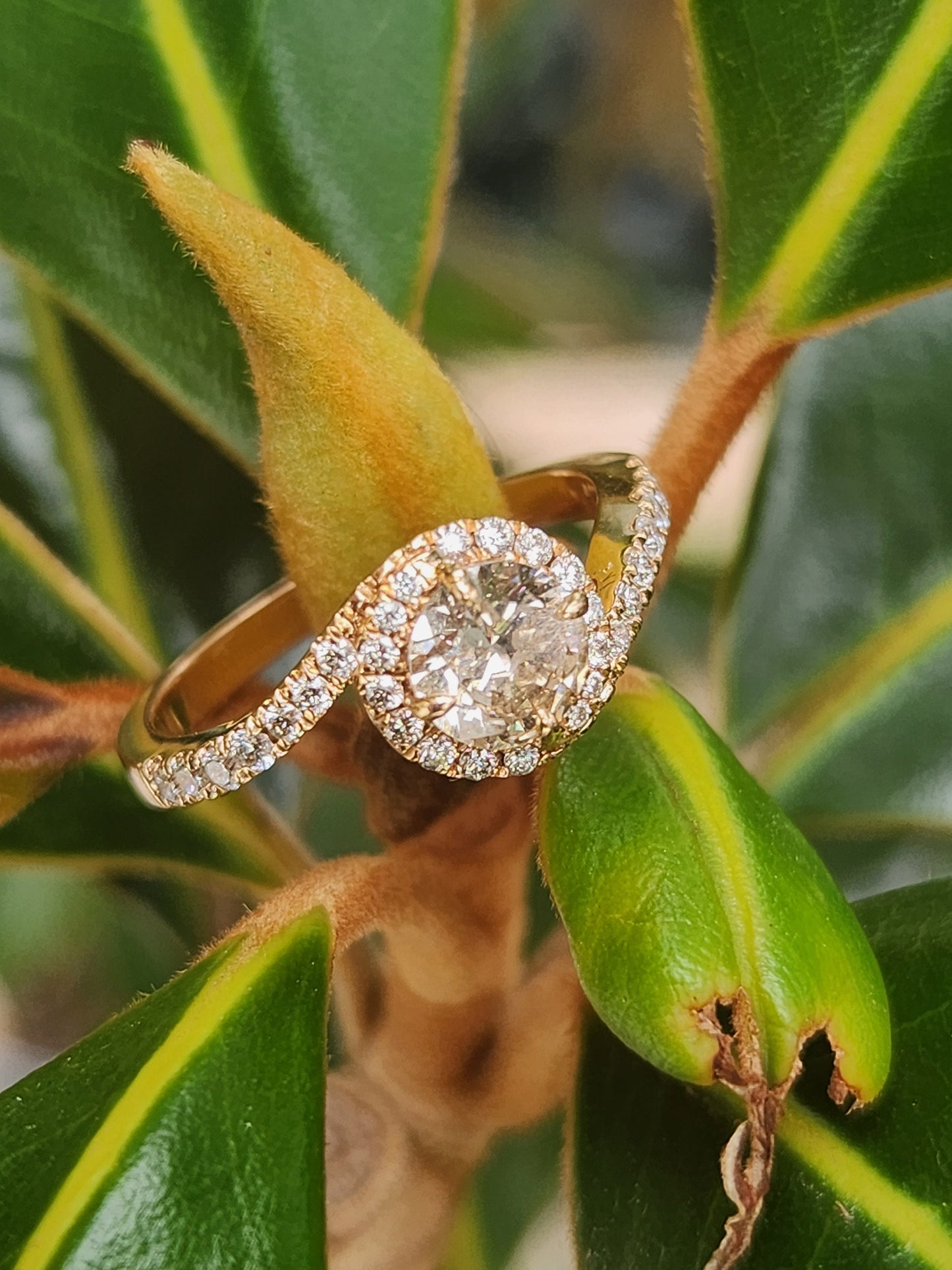 Beautiful Ring natural diamond rose gold 18 kt, apr birthstone, luxury jewelry, handmade, colombian jewelry, gifts for her