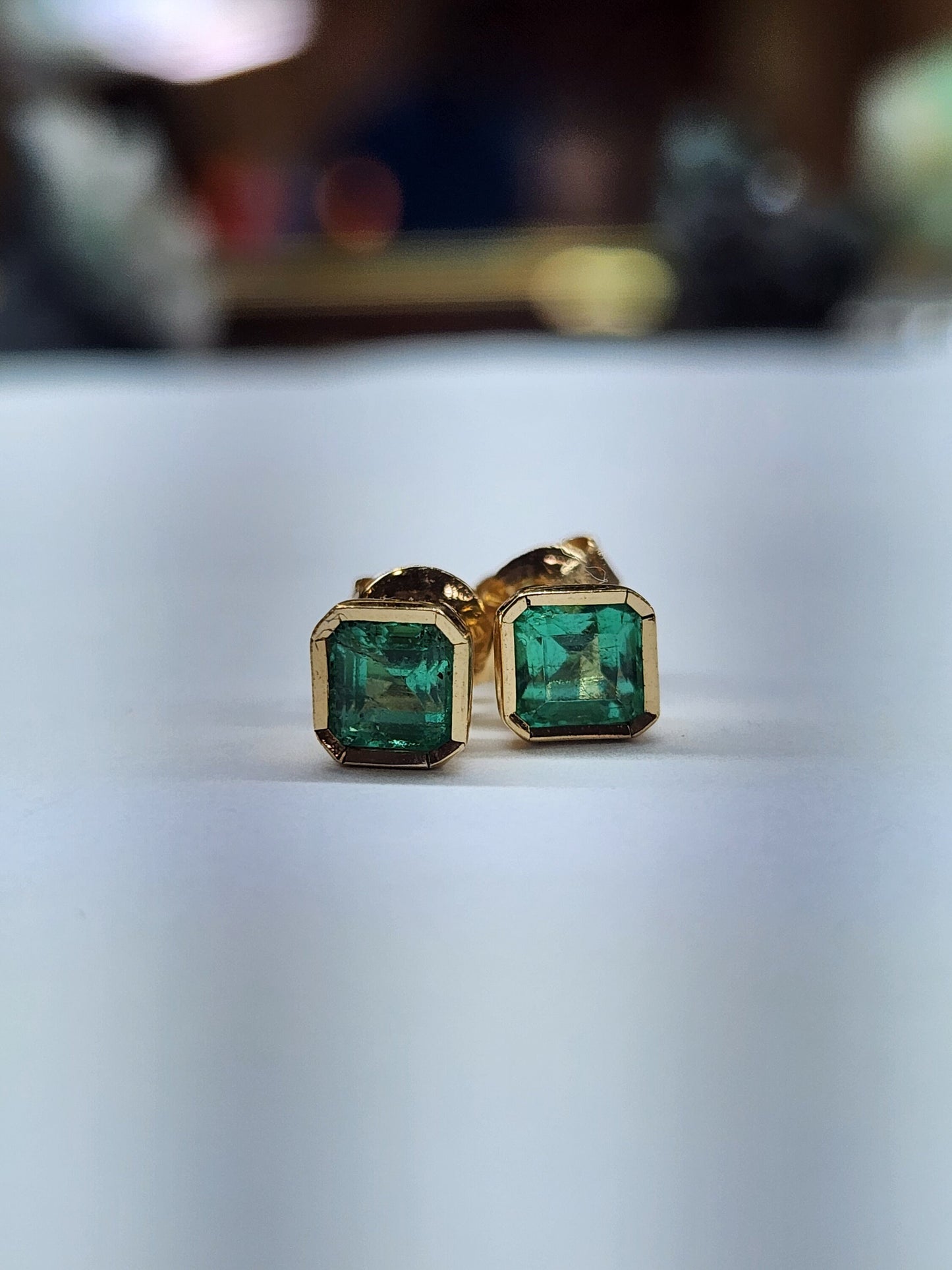 Handmade Colombian Emerald Earrings in 18 kt Yellow Gold, Vivid Green Natural Emerald, May Birthstone Jewelry, colombian emerald 1.40 ct