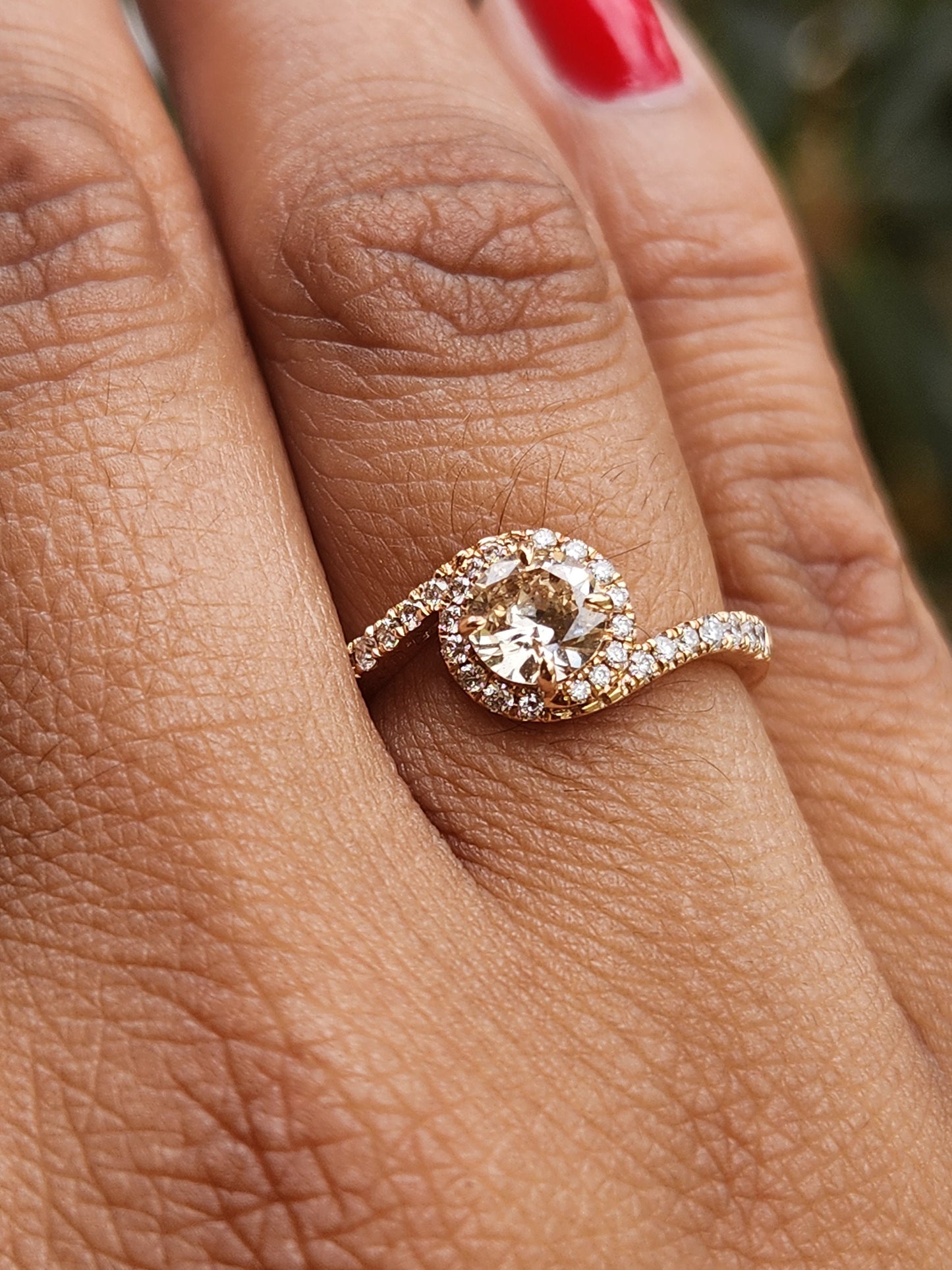 Beautiful Ring natural diamond rose gold 18 kt, apr birthstone, luxury jewelry, handmade, colombian jewelry, gifts for her