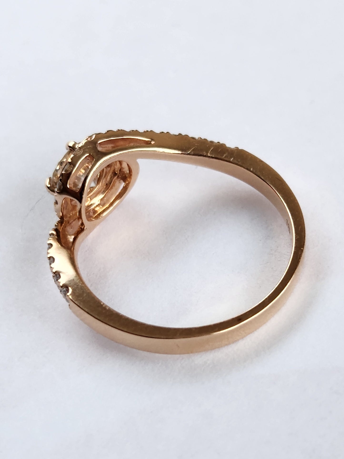 Beautiful Ring natural diamond rose gold 18 kt, apr birthstone, luxury jewelry, handmade, colombian jewelry, gifts for her