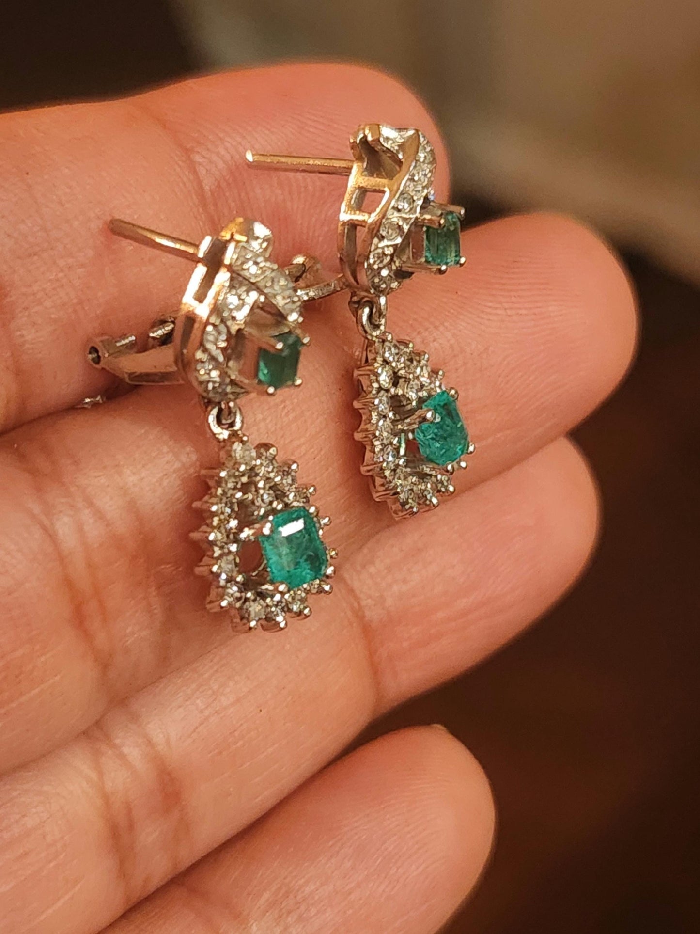 Handmade Colombian Emerald and diamond Earrings in 18 kt white gold, Vivid Green Natural Emerald, May Birthstone Jewelry, real diamonds