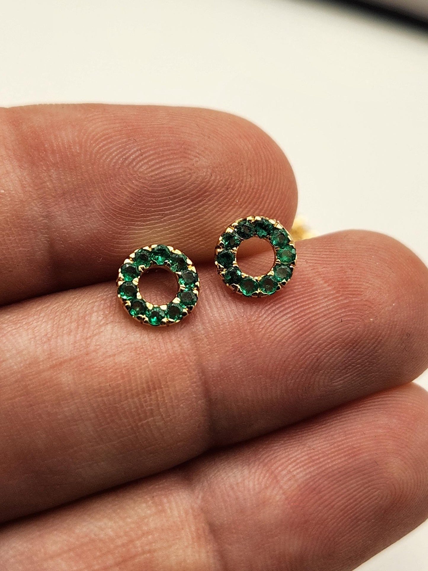 Handmade Colombian Emerald Earrings in 18 kt Yellow Gold, Vivid Green Natural Emerald, May Birthstone Jewelry, Unique Colombian accesories