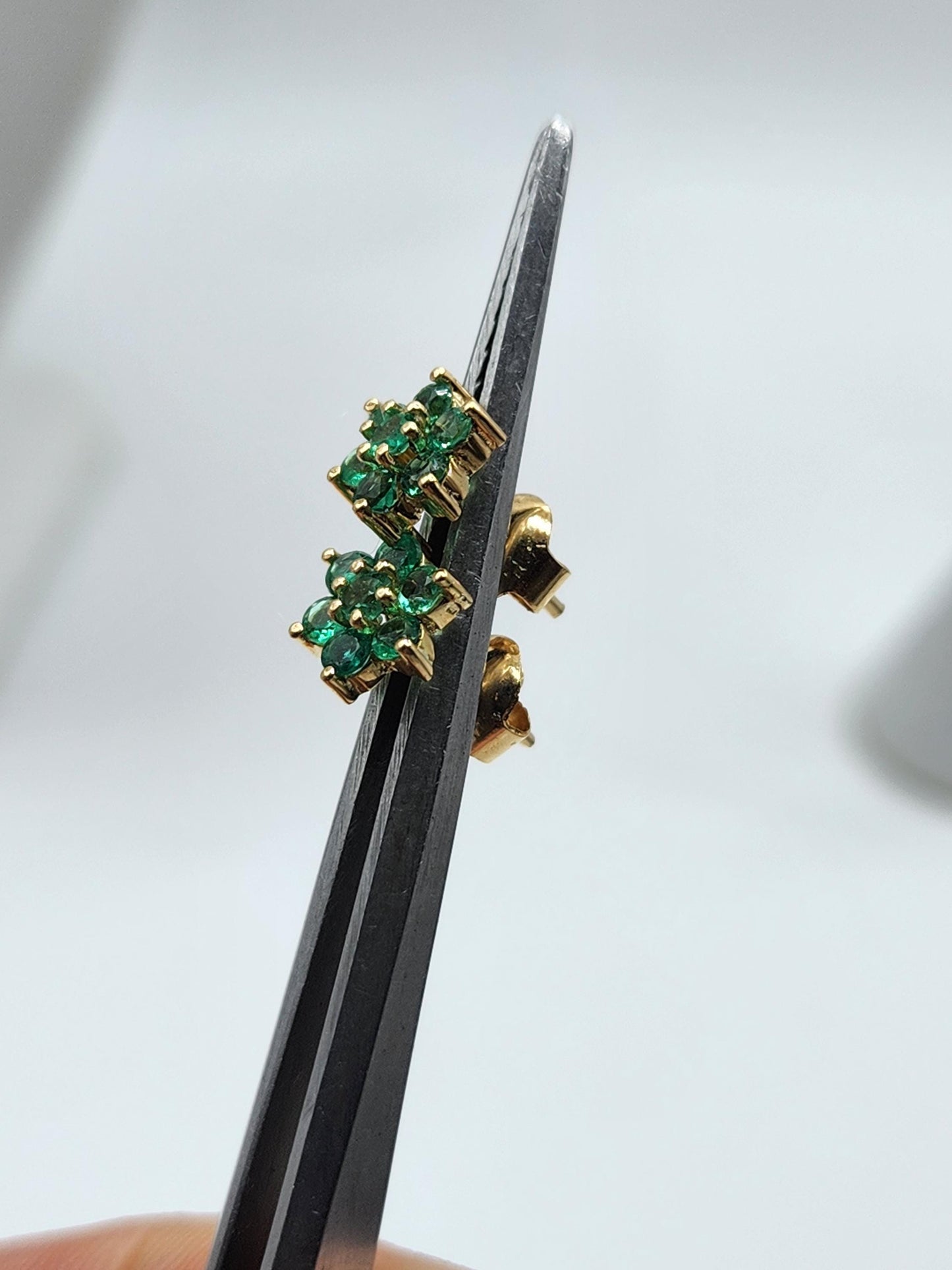 Handmade Colombian Emerald Earrings in 18 kt Yellow Gold, Vivid Green Natural Emerald, May Birthstone Jewelry, Unique Colombian accesories