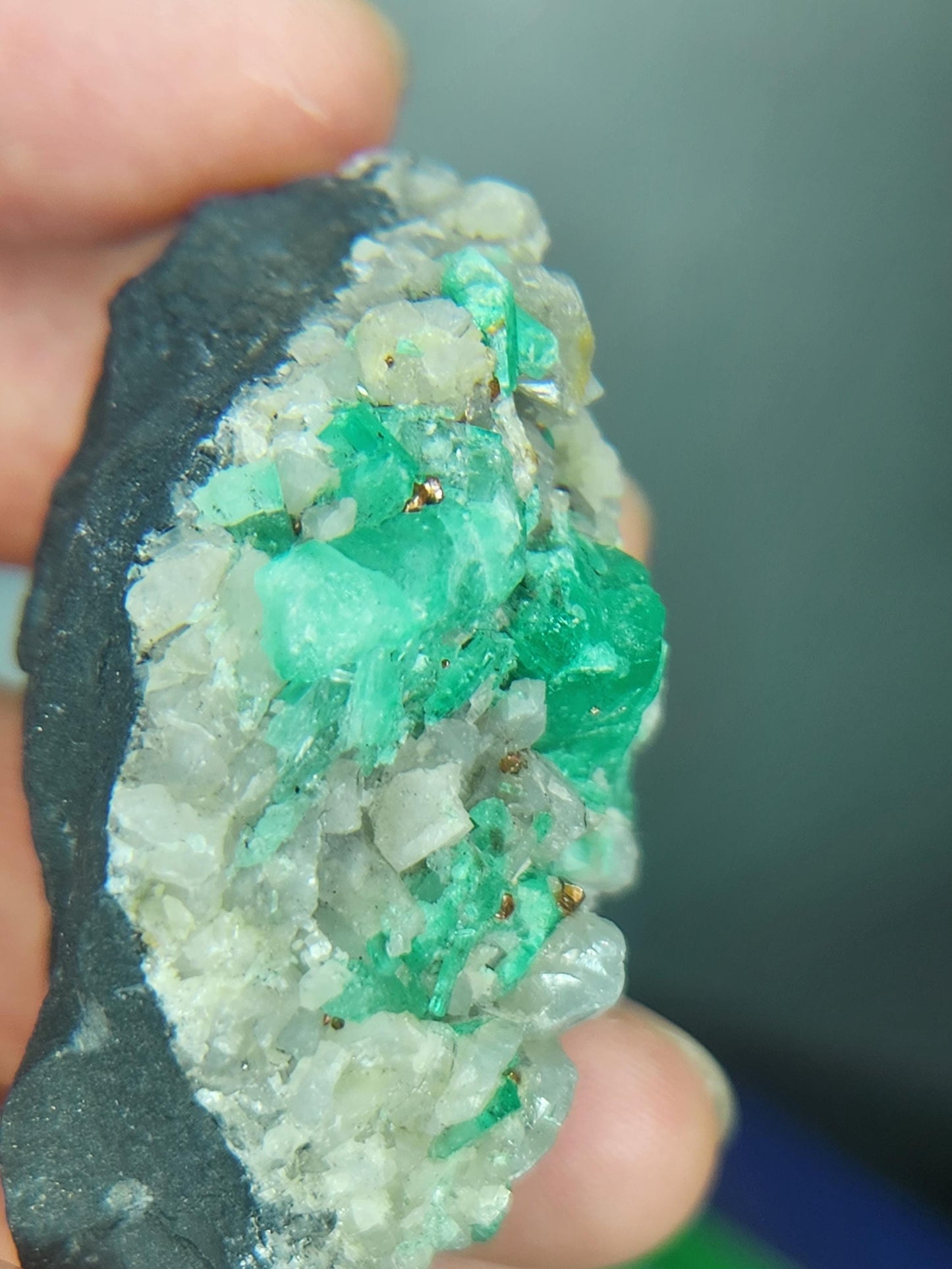 Especimen Esmeraldas Colombianas, Muzo, Cuarzo, Macla, Pirita, Natural, Ganga Esmeralda, Cristales Esmeralda, Colombia
