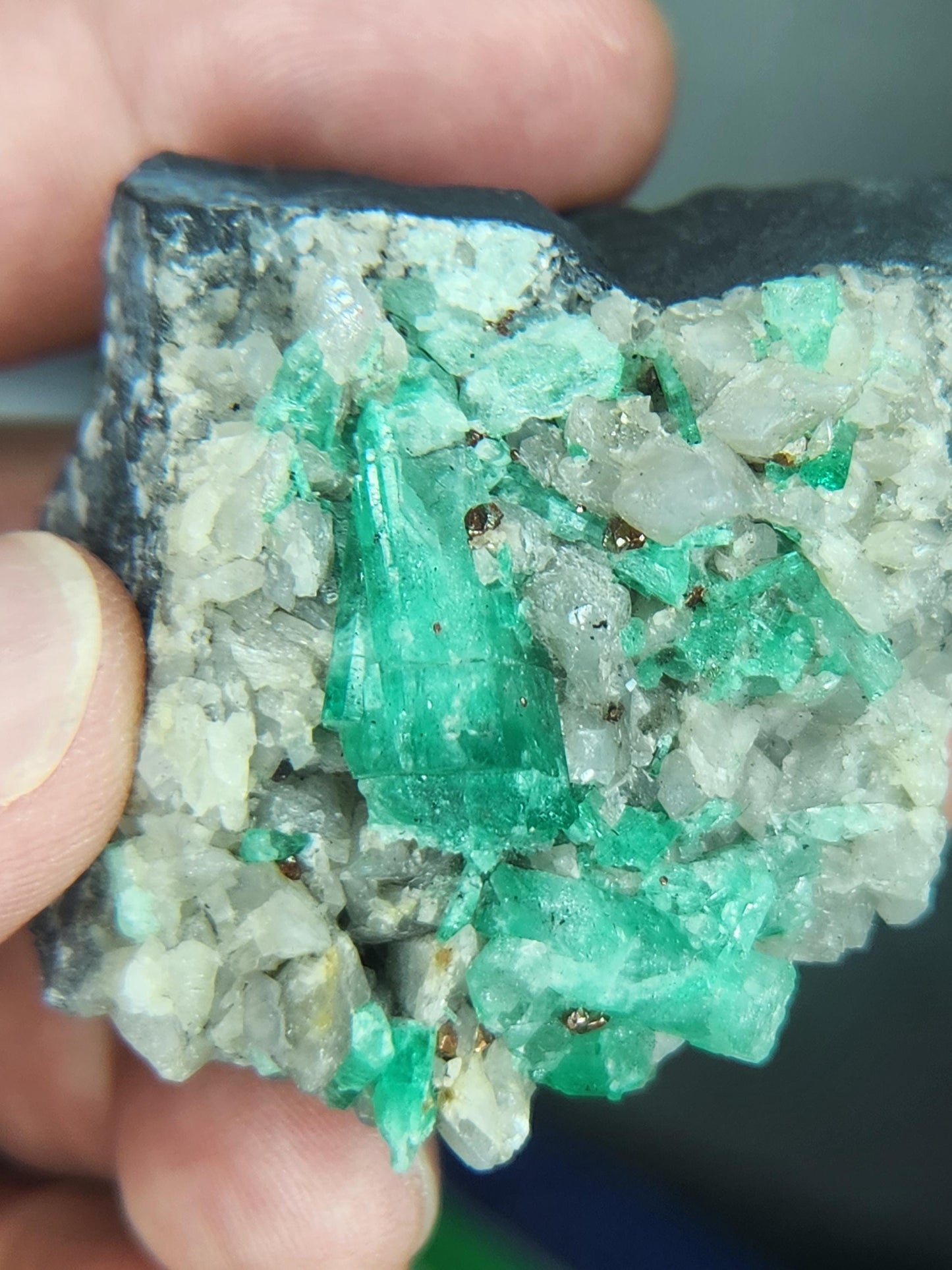 Especimen Esmeraldas Colombianas, Muzo, Cuarzo, Macla, Pirita, Natural, Ganga Esmeralda, Cristales Esmeralda, Colombia