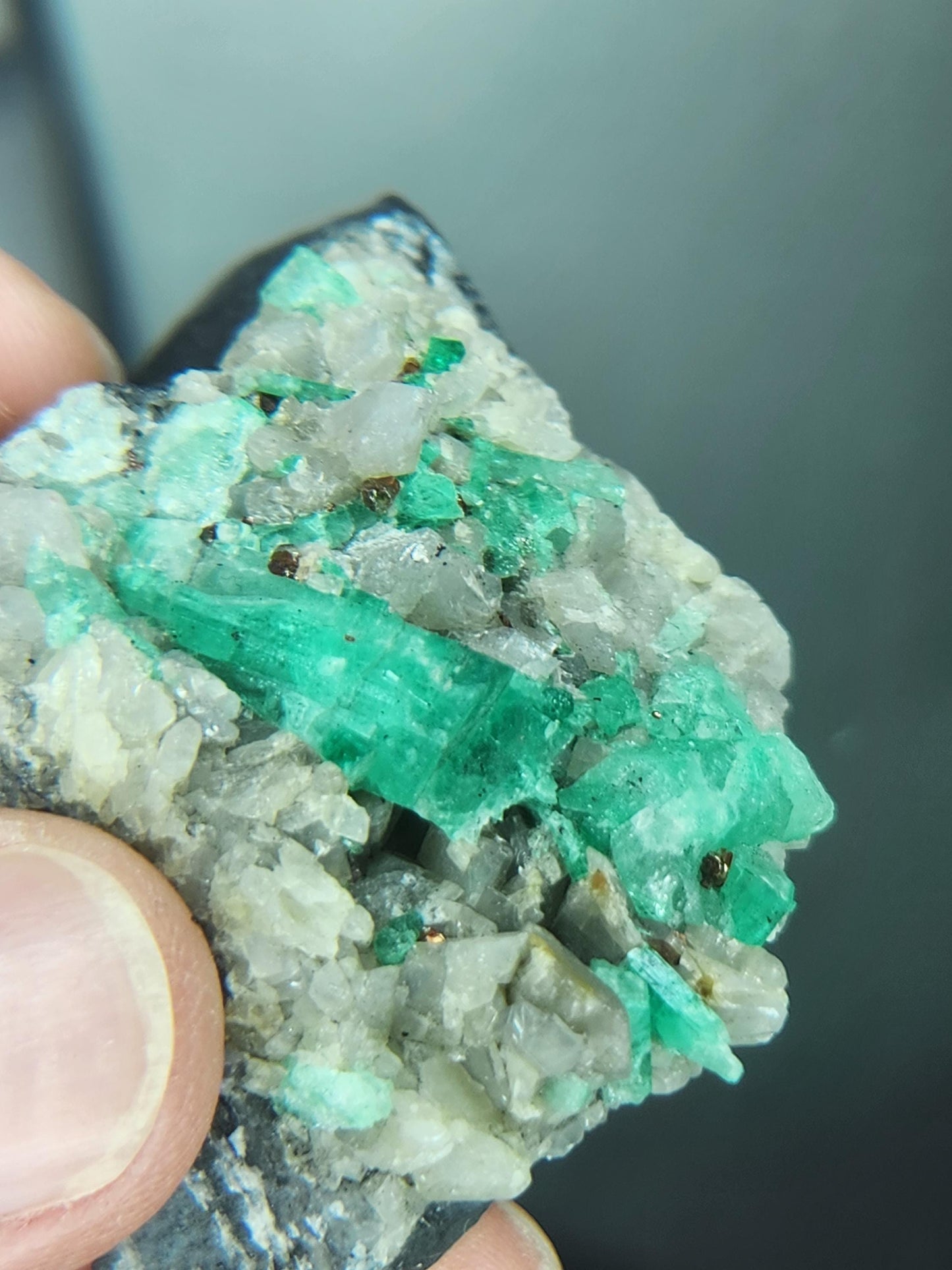 Especimen Esmeraldas Colombianas, Muzo, Cuarzo, Macla, Pirita, Natural, Ganga Esmeralda, Cristales Esmeralda, Colombia