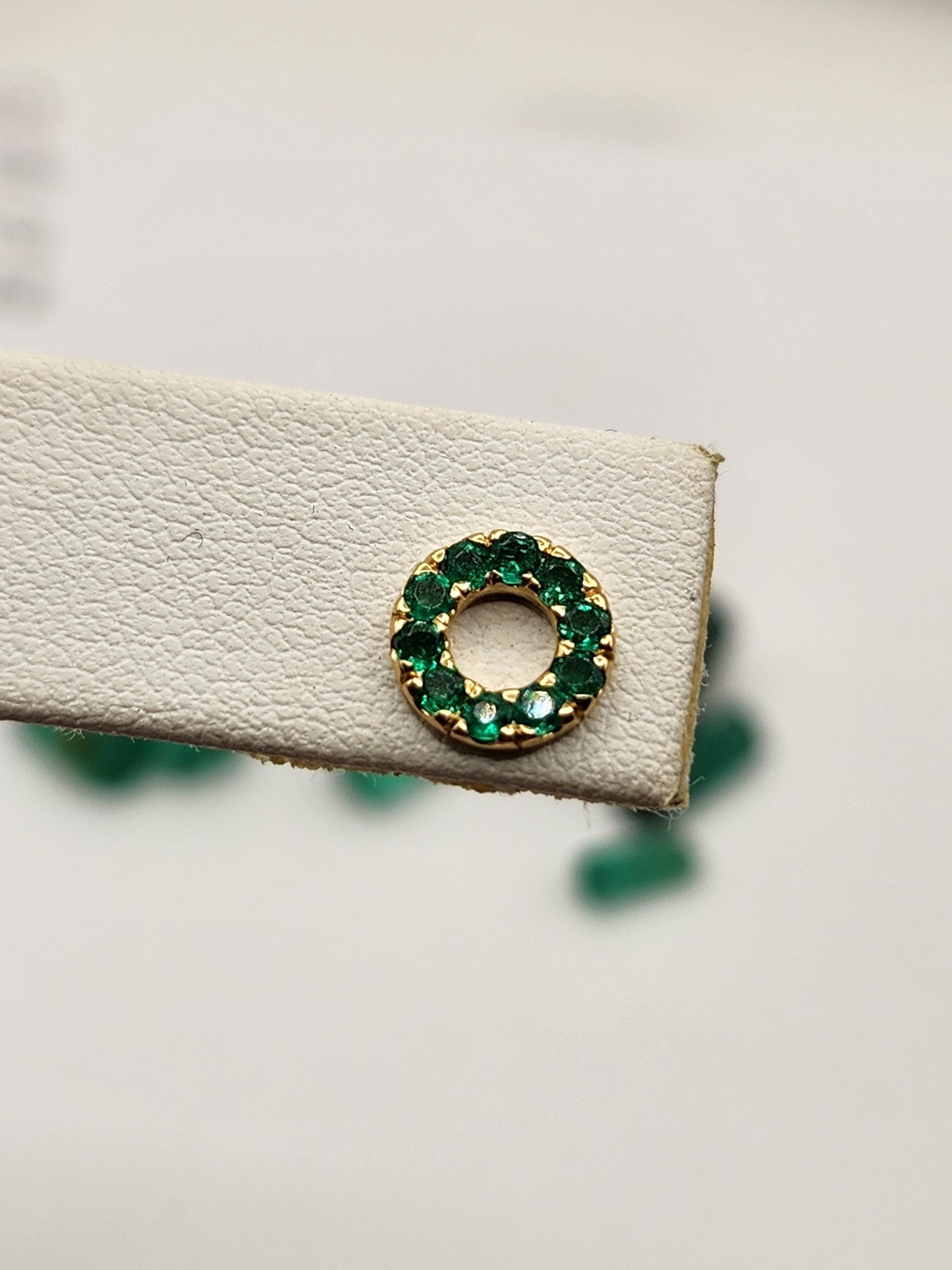 Handmade Colombian Emerald Earrings in 18 kt Yellow Gold, Vivid Green Natural Emerald, May Birthstone Jewelry, Unique Colombian accesories