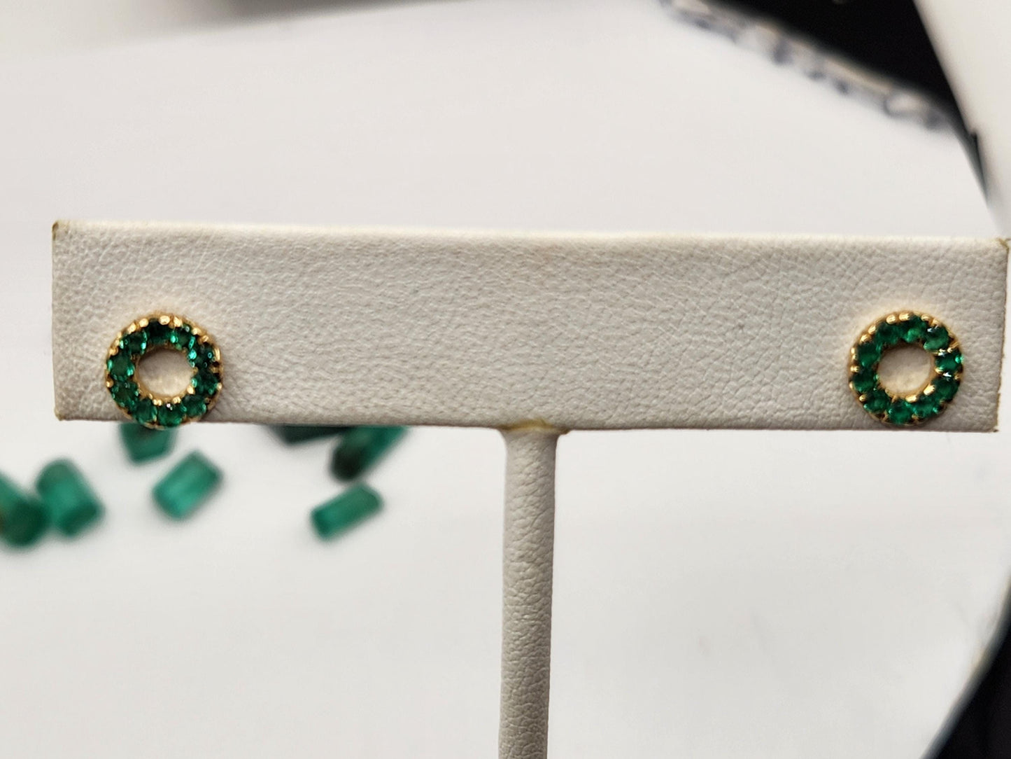 Handmade Colombian Emerald Earrings in 18 kt Yellow Gold, Vivid Green Natural Emerald, May Birthstone Jewelry, Unique Colombian accesories