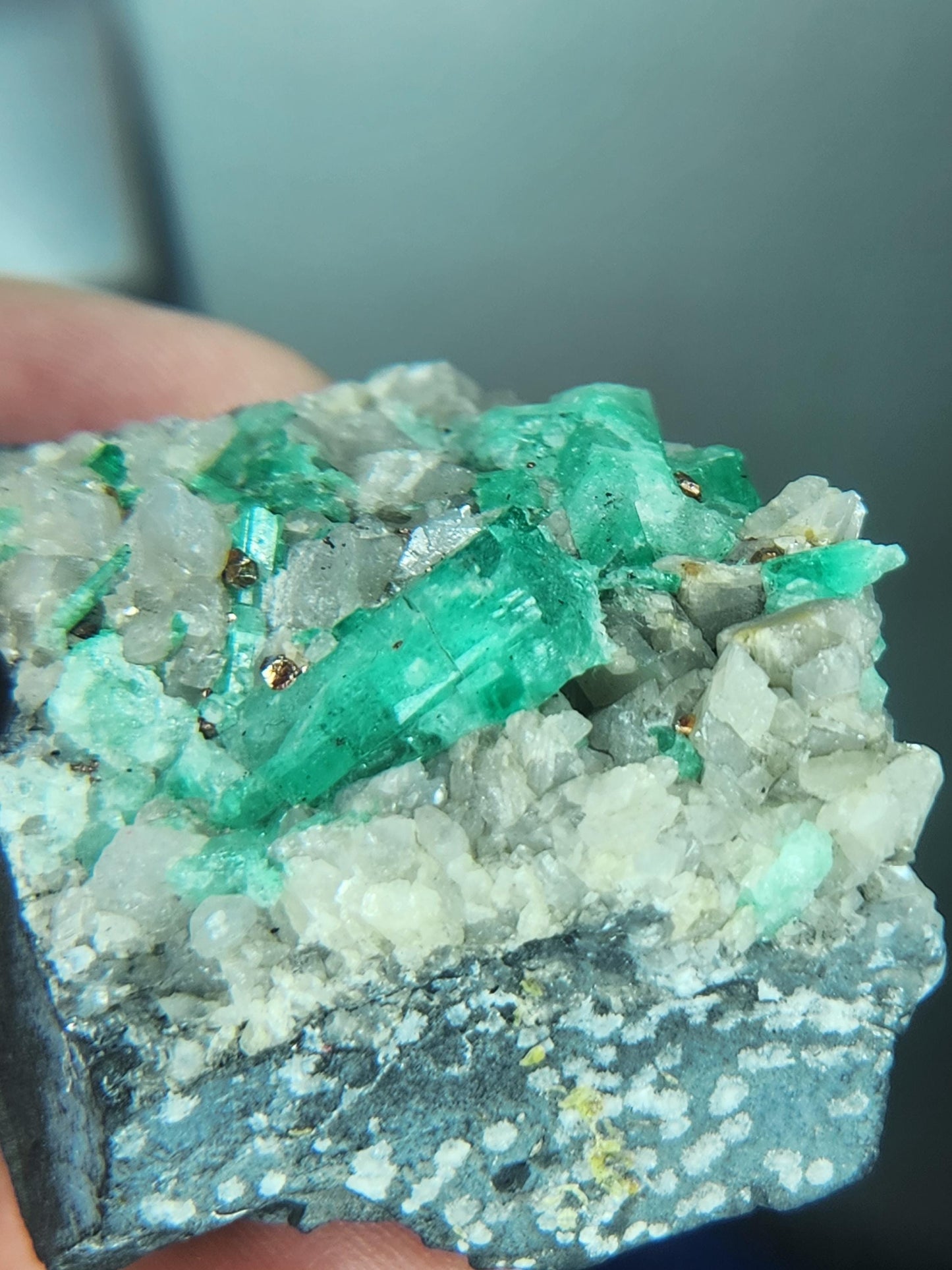 Especimen Esmeraldas Colombianas, Muzo, Cuarzo, Macla, Pirita, Natural, Ganga Esmeralda, Cristales Esmeralda, Colombia