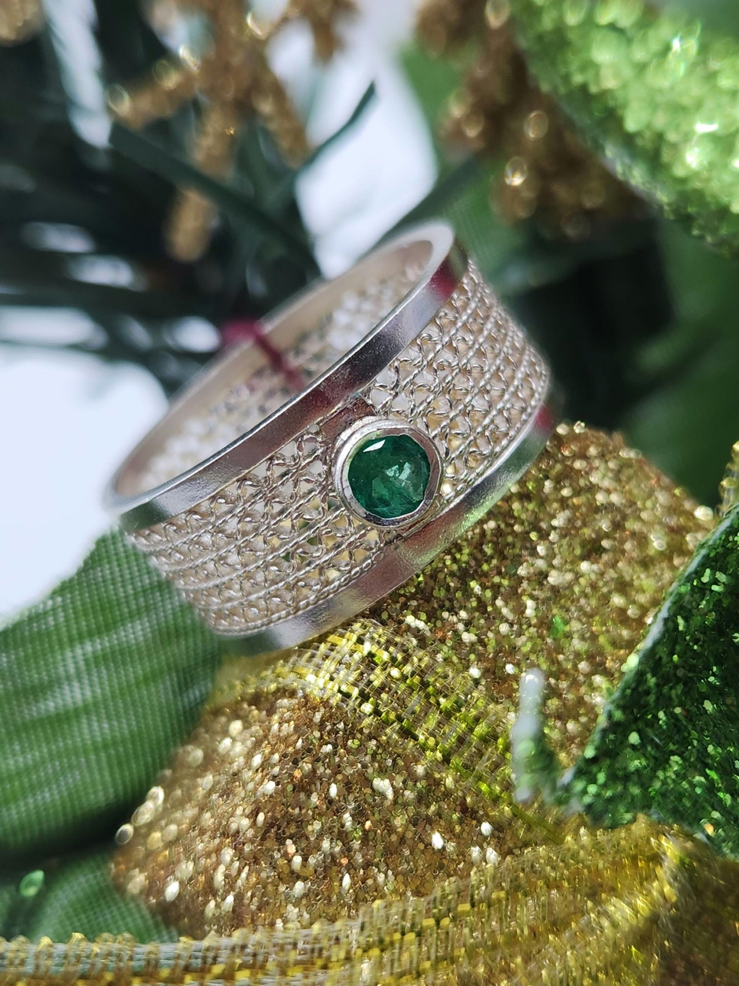 Emerald ring and silver, may birthstone, Colombian Emerald, filigree Colombian jewelry, handmade jewelry, gift for she, silver ring.