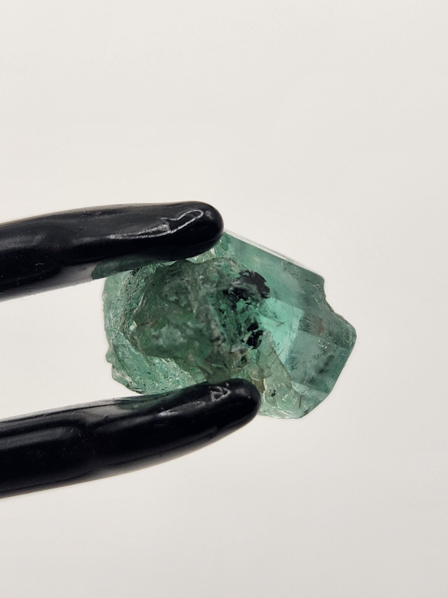 Raw Colombian Emerald from Muzo 11.27 cts, Natural Unpolished Gemstone for Jewelry, Collectors & Investment, macla of emerald, rare mineral