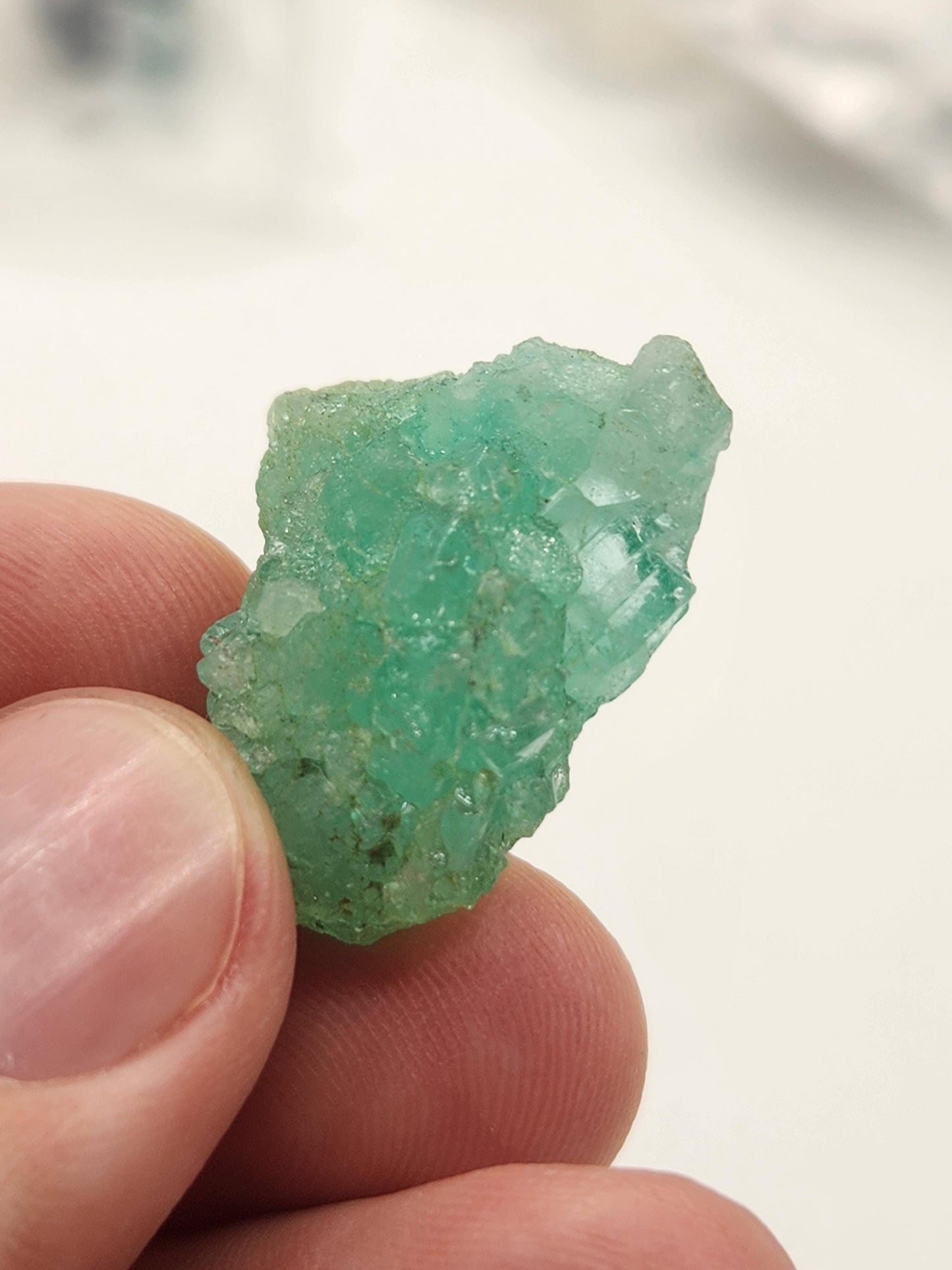 Cristal Natural de Esmeralda en bruto, extraído de las minas de Muzo, pieza de Coleccion, Cristal de Muzo, Macla, Terminaciones Completas