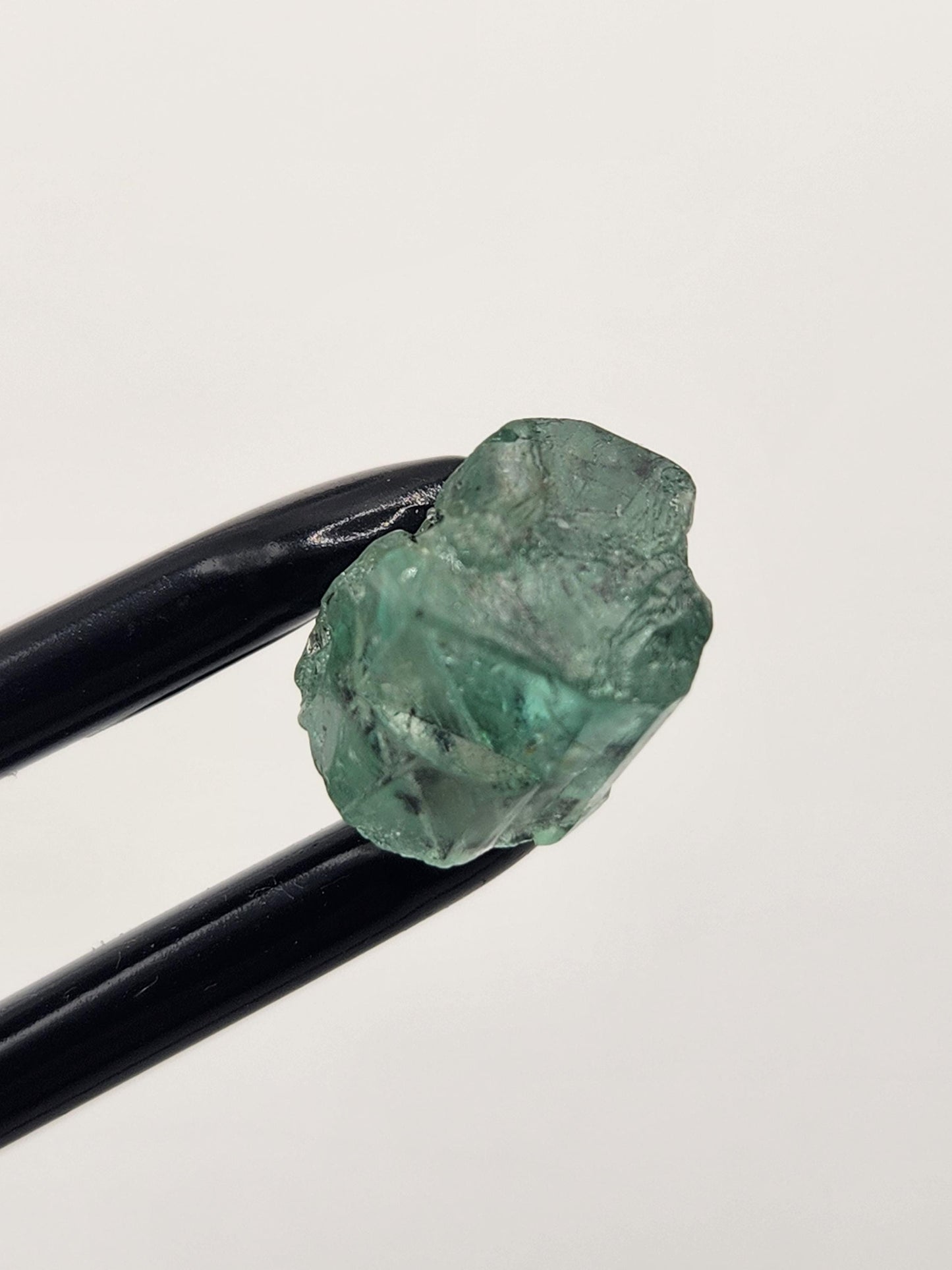 Raw Colombian Emerald from Muzo 11.27 cts, Natural Unpolished Gemstone for Jewelry, Collectors & Investment, macla of emerald, rare mineral