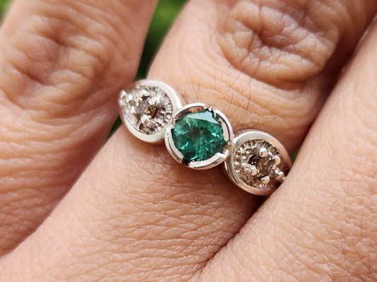Ring emerald & silver diamond