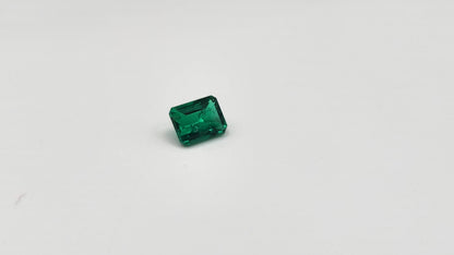 Emerald loose