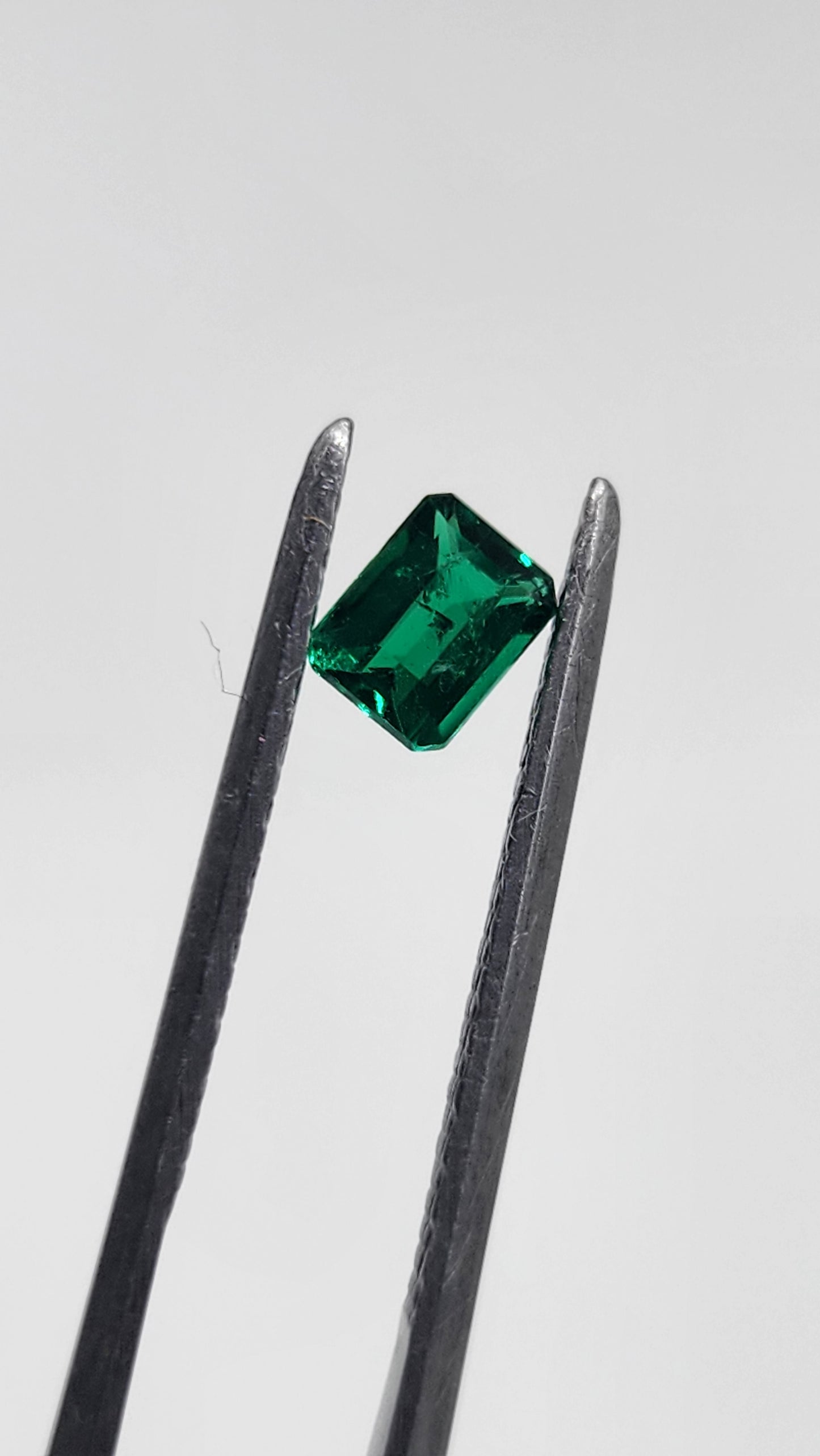 Emerald loose