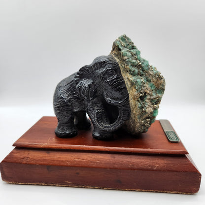 Elephant sculpture of emerald