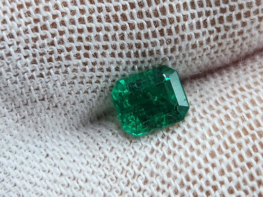 Colombian Emerald, Emerald Cut, natural stone, May birthstone, Emerald jewelry, jewelry design, natural gems, gift, love green