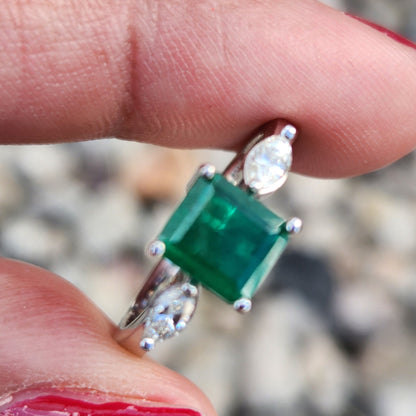 Colombian emerald ring & diamond, white gold 18 kt, may birthstone, Colombian emerald, vivid green, handmade jewelry, gift for she, size 6.5