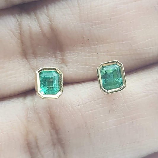 Colombian Emerald earrings 18 kt yellow gold, .40 ct aproxnatural emerald, emerald crystal, maybirthstone,handmade, colombian jewelry green
