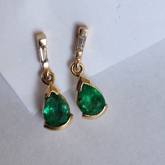 Handmade Colombian Emerald and diamond Earrings in 18 kt Yellow Gold, Vivid Green Natural Emerald, May Birthstone Jewelry, Unique Colombian