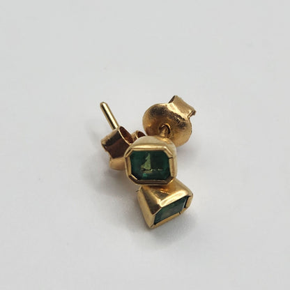 Colombian Emerald earrings 18 kt yellow gold, .40 ct aproxnatural emerald, emerald crystal, maybirthstone,handmade, colombian jewelry green