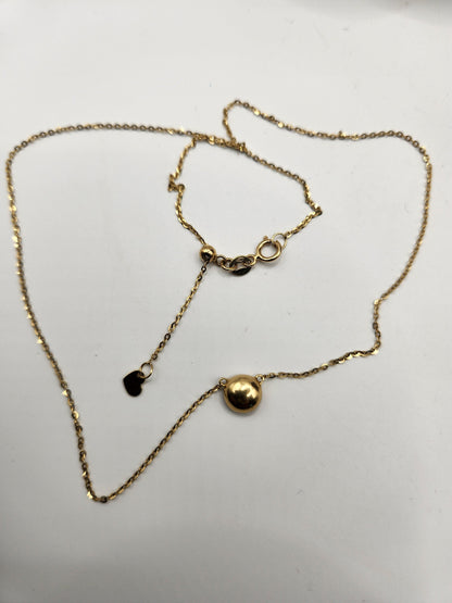 Adjustable 18kt Gold Pendant with Diamond Circle: Essential Luxury for Your Collection